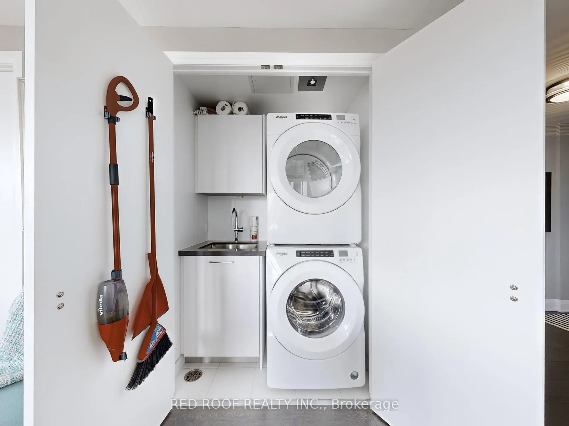 33 Frederick Todd Way, #1401