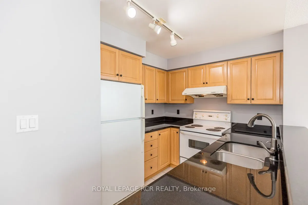 23 Lorraine Drive, #2012