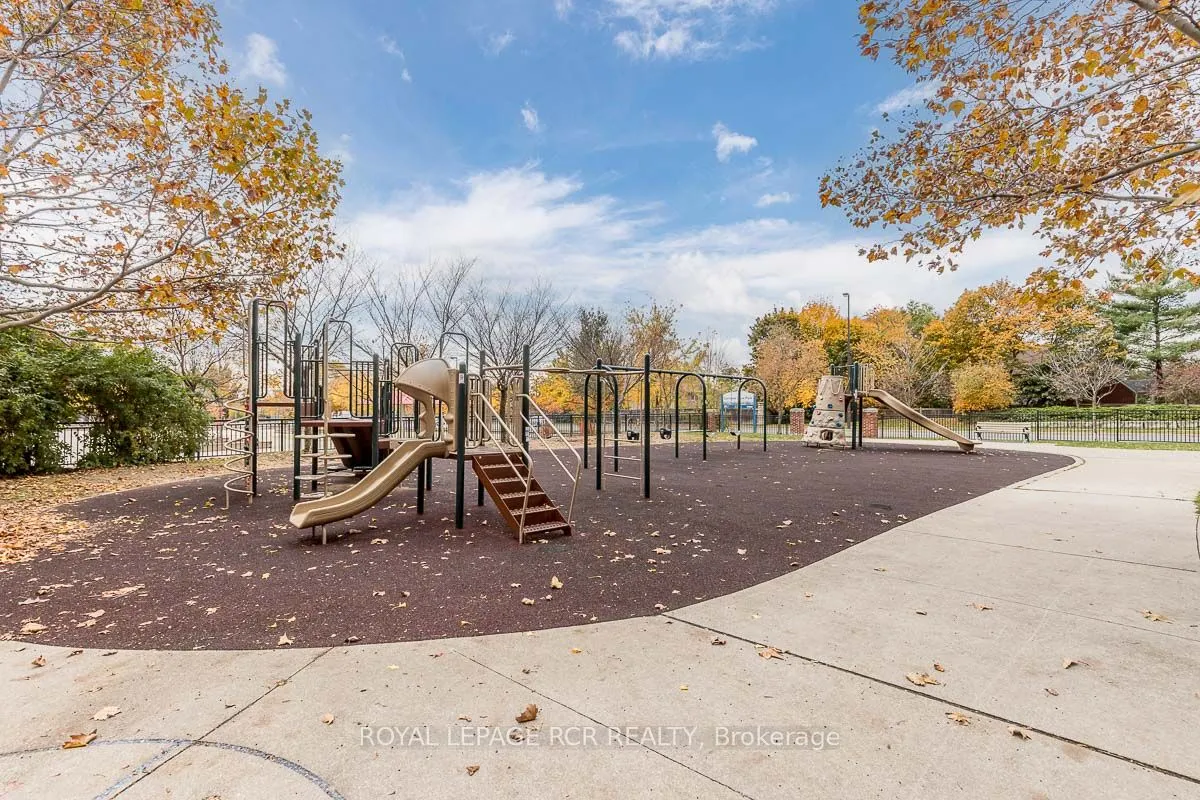 23 Lorraine Drive, #2012