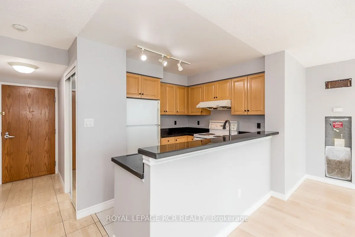 23 Lorraine Drive, #2012