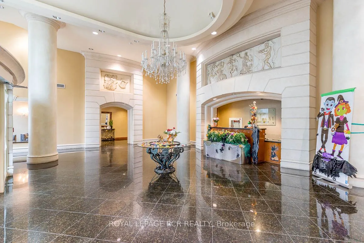 23 Lorraine Drive, #2012