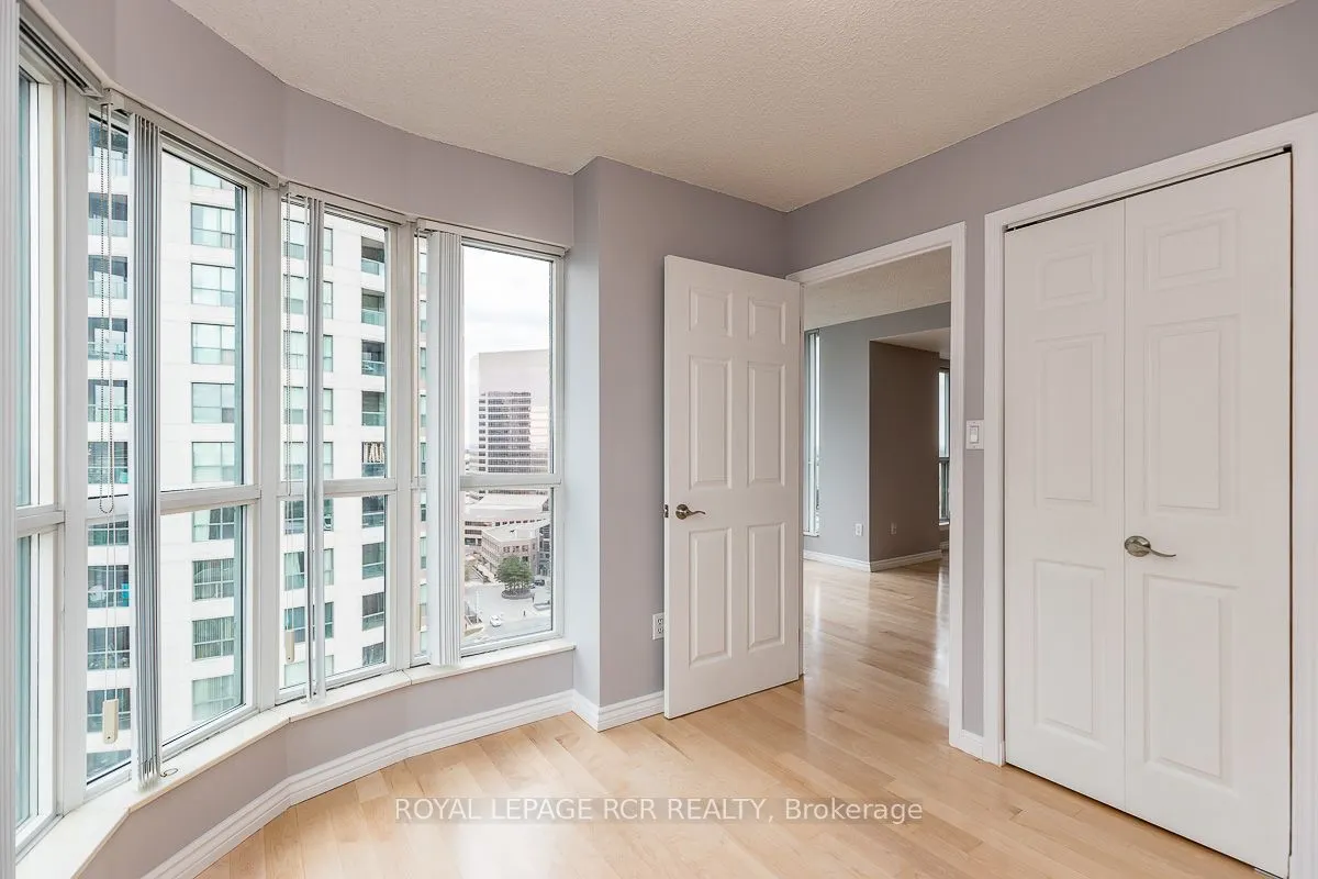 23 Lorraine Drive, #2012