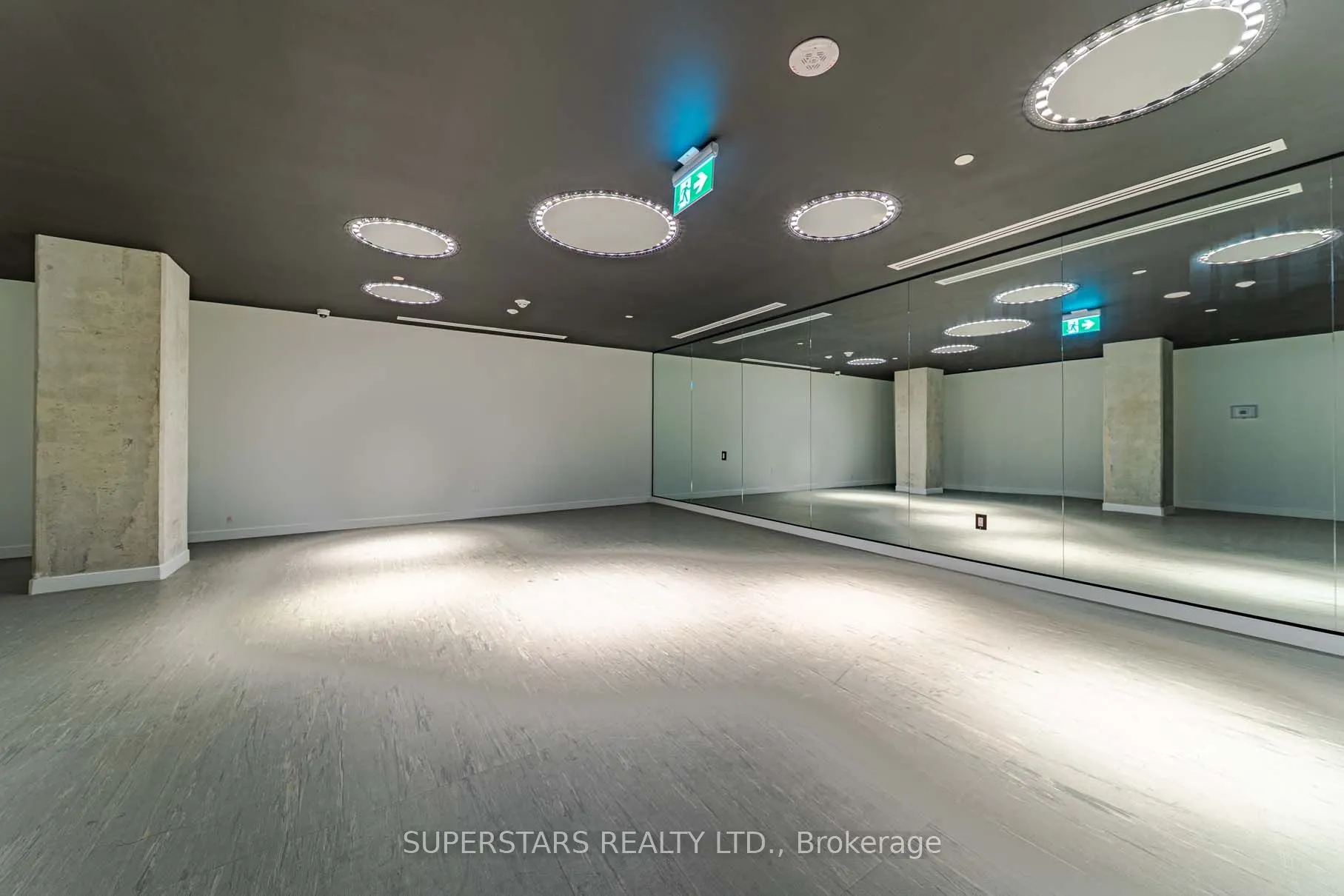 195 McCaul Street, #717