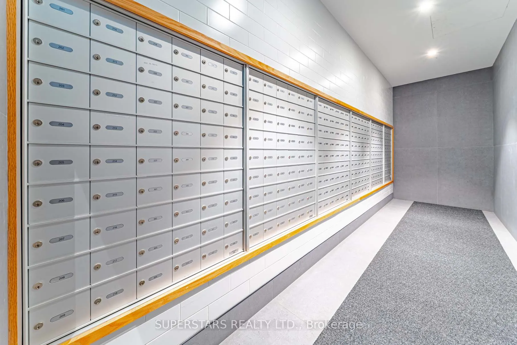 195 McCaul Street, #717