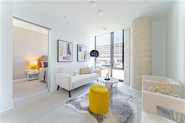 195 McCaul Street, #717