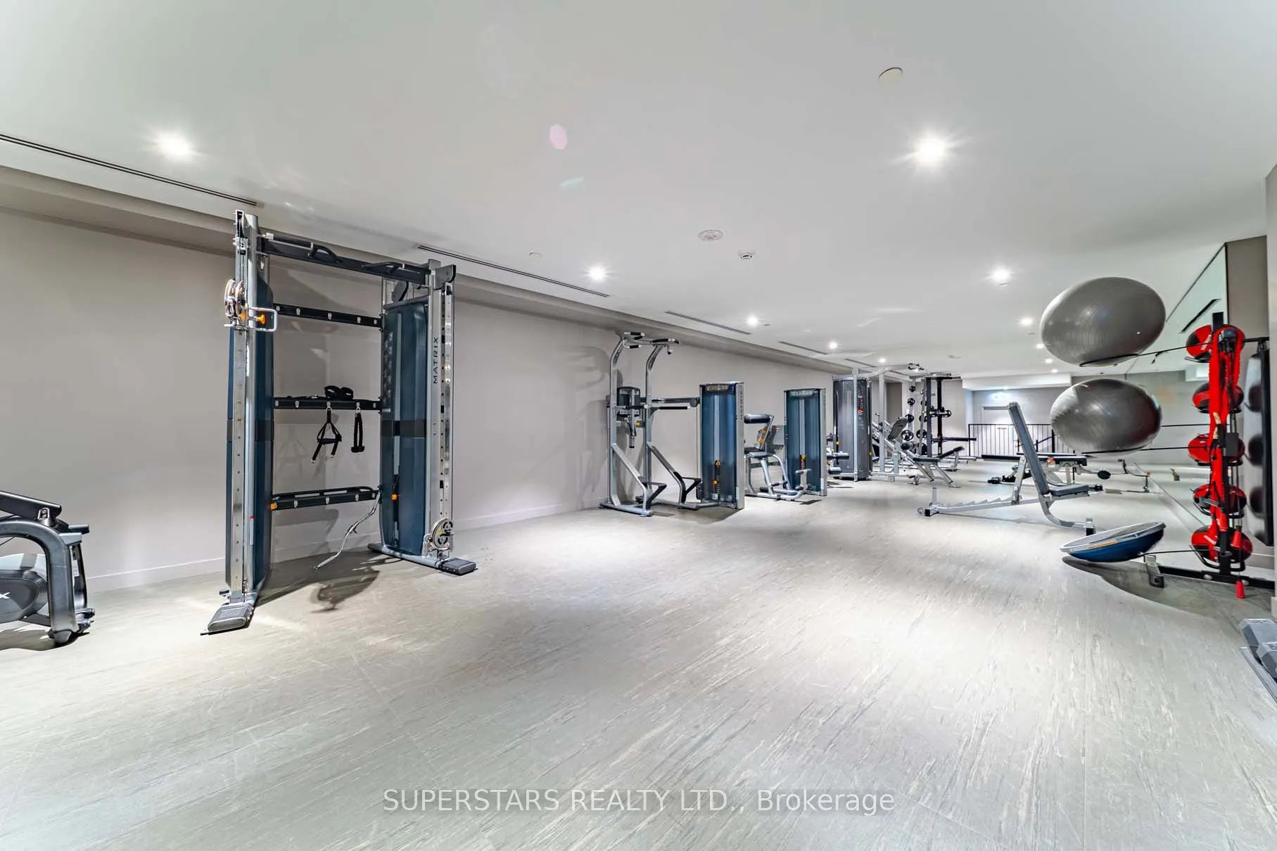 195 McCaul Street, #717