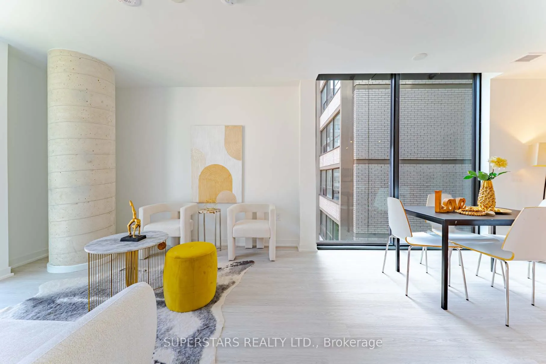 195 McCaul Street, #717