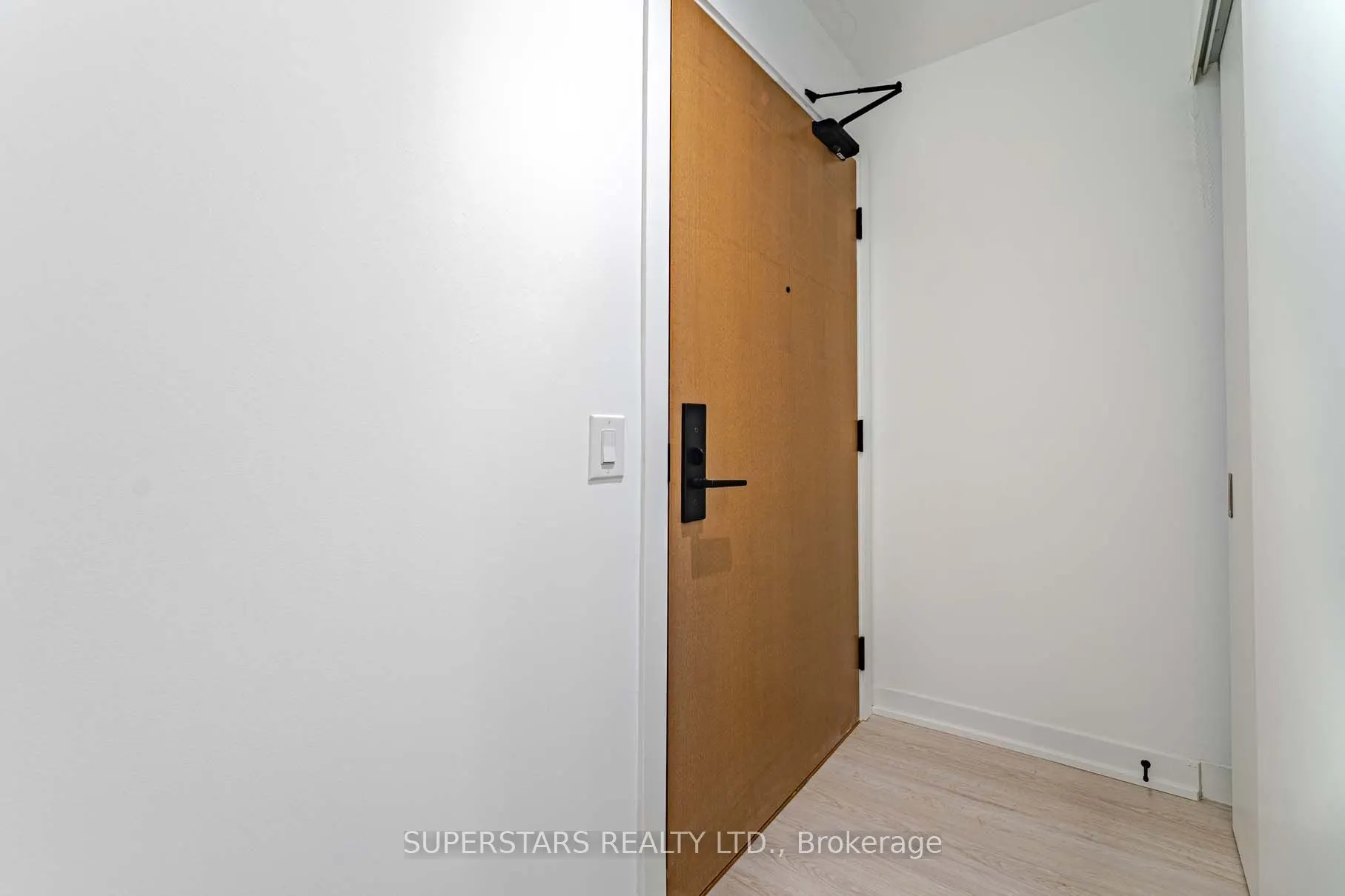 195 McCaul Street, #717