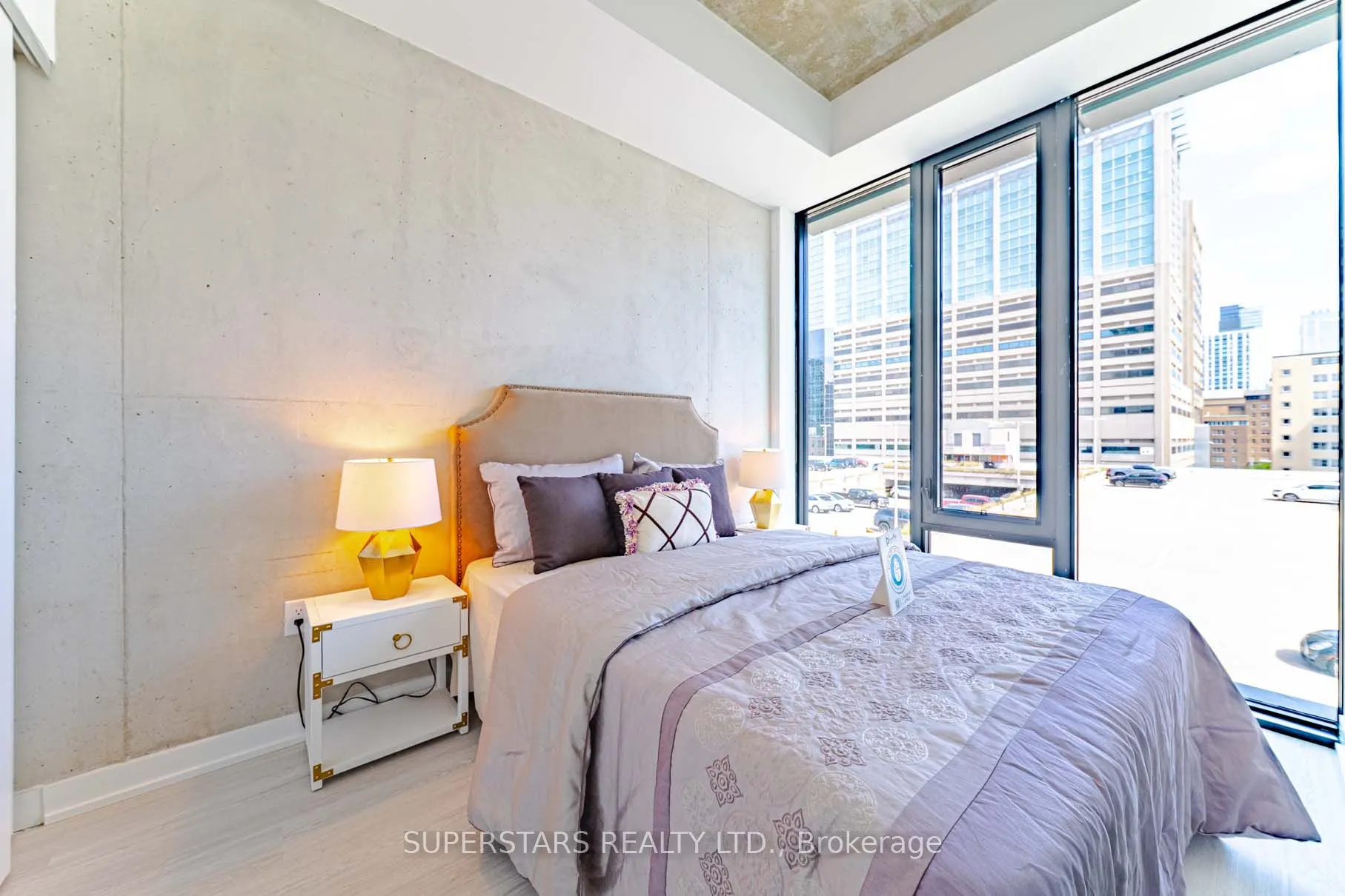 195 McCaul Street, #717