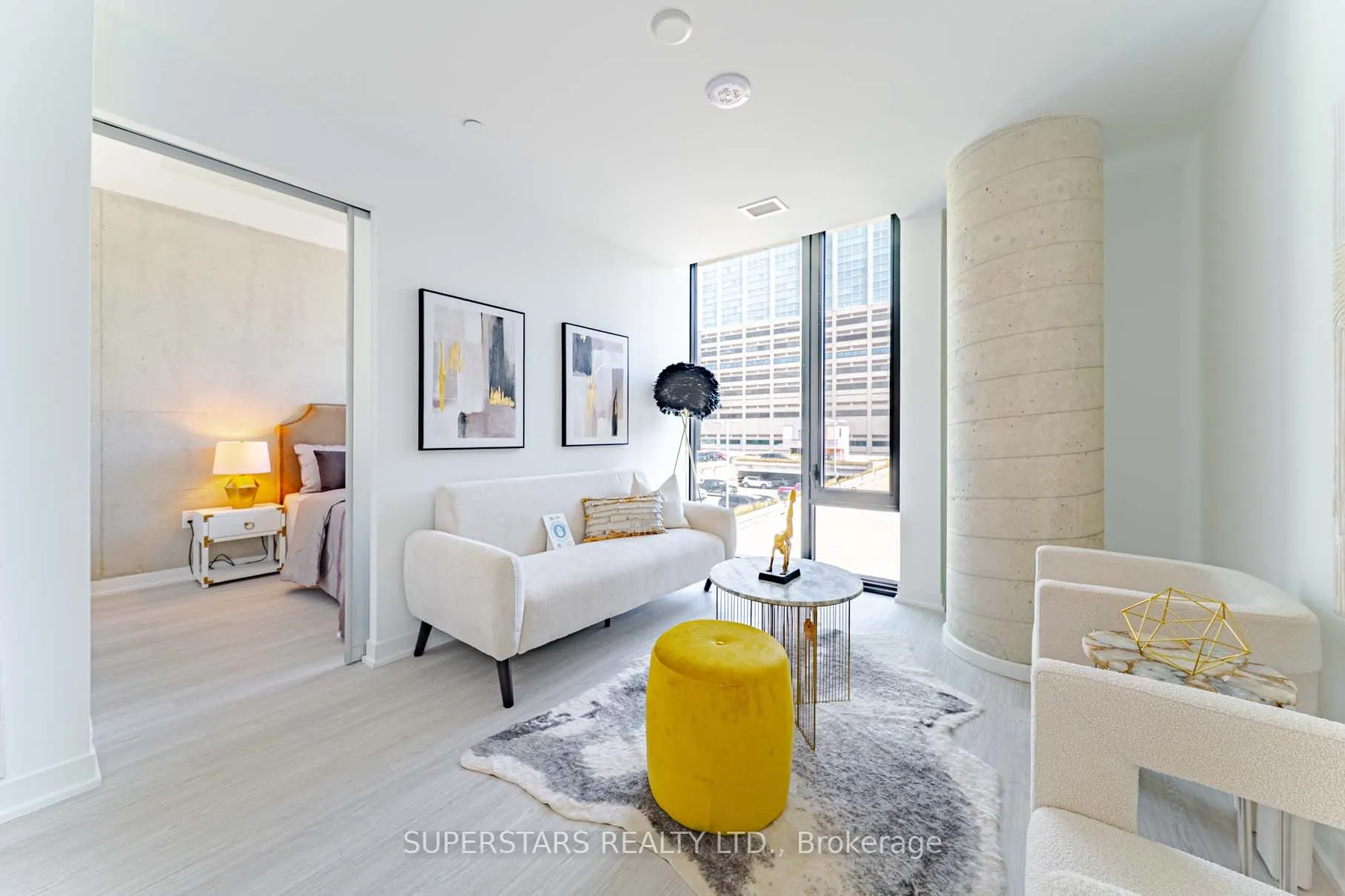 195 McCaul Street, #717