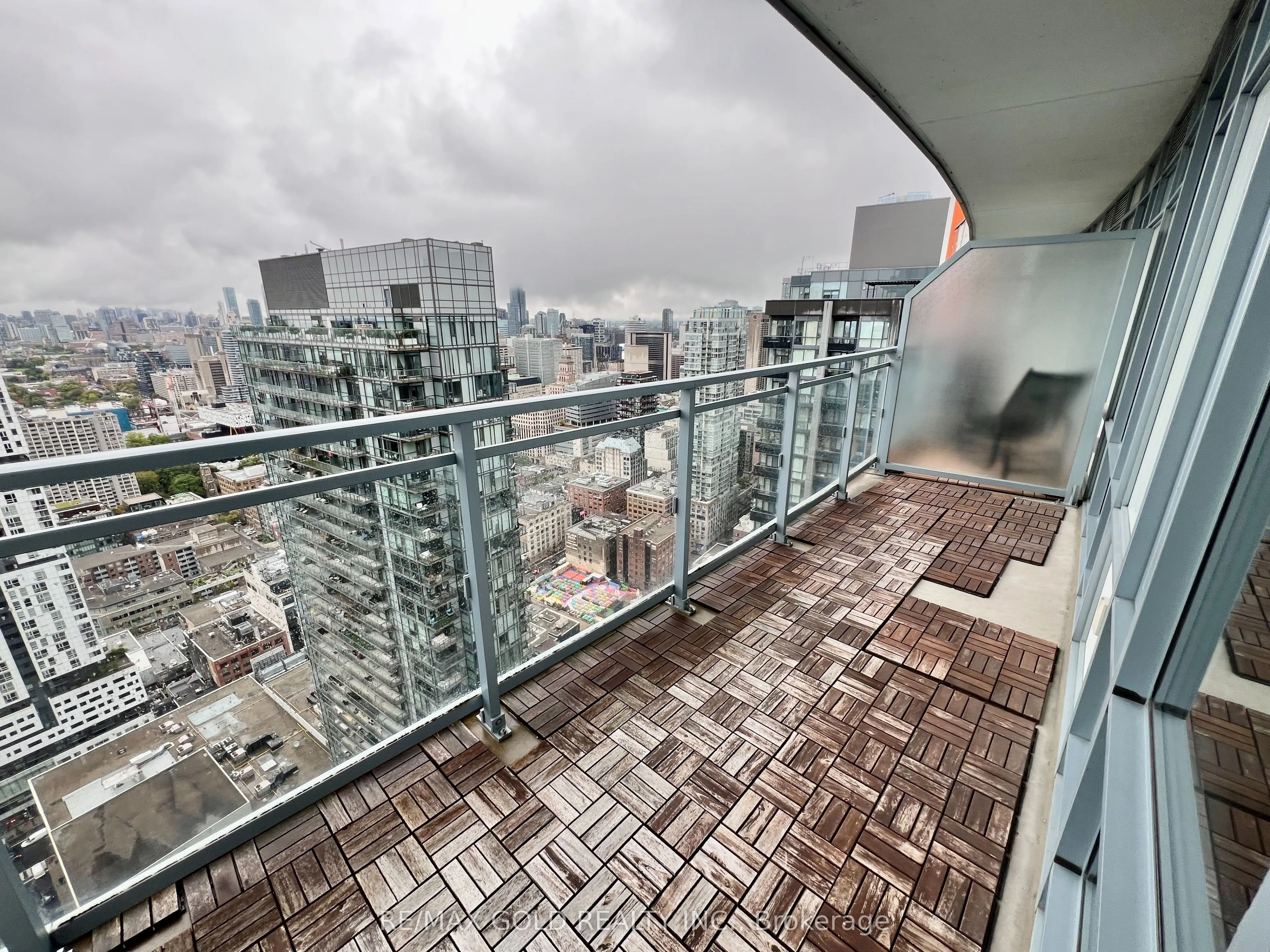 21 Widmer Street, #4202