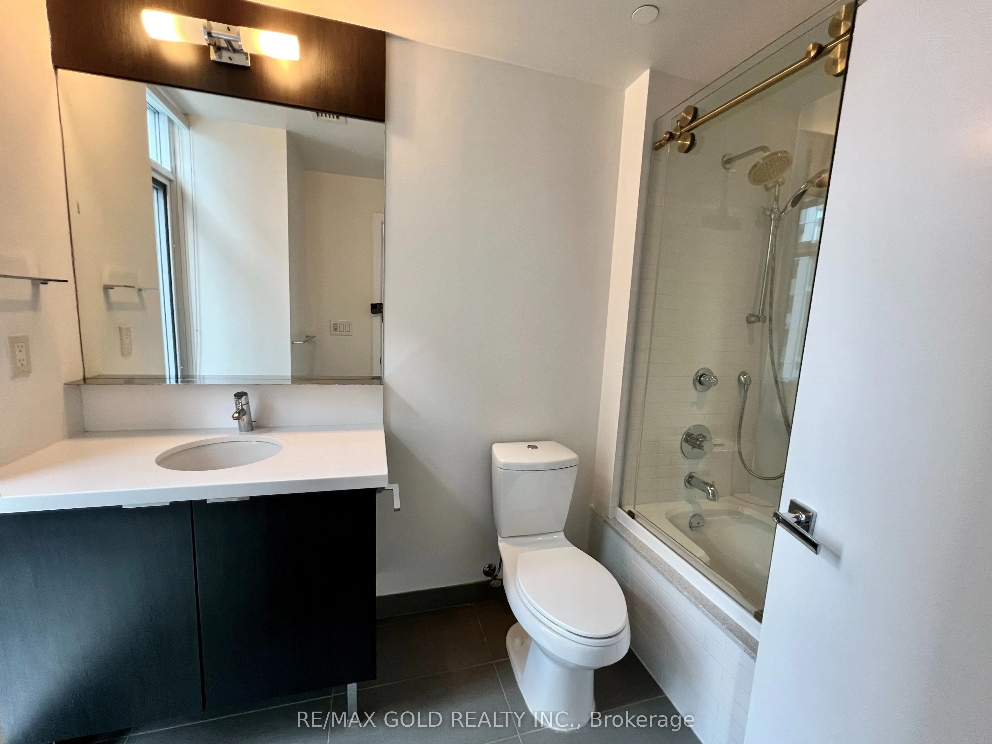 21 Widmer Street, #4202