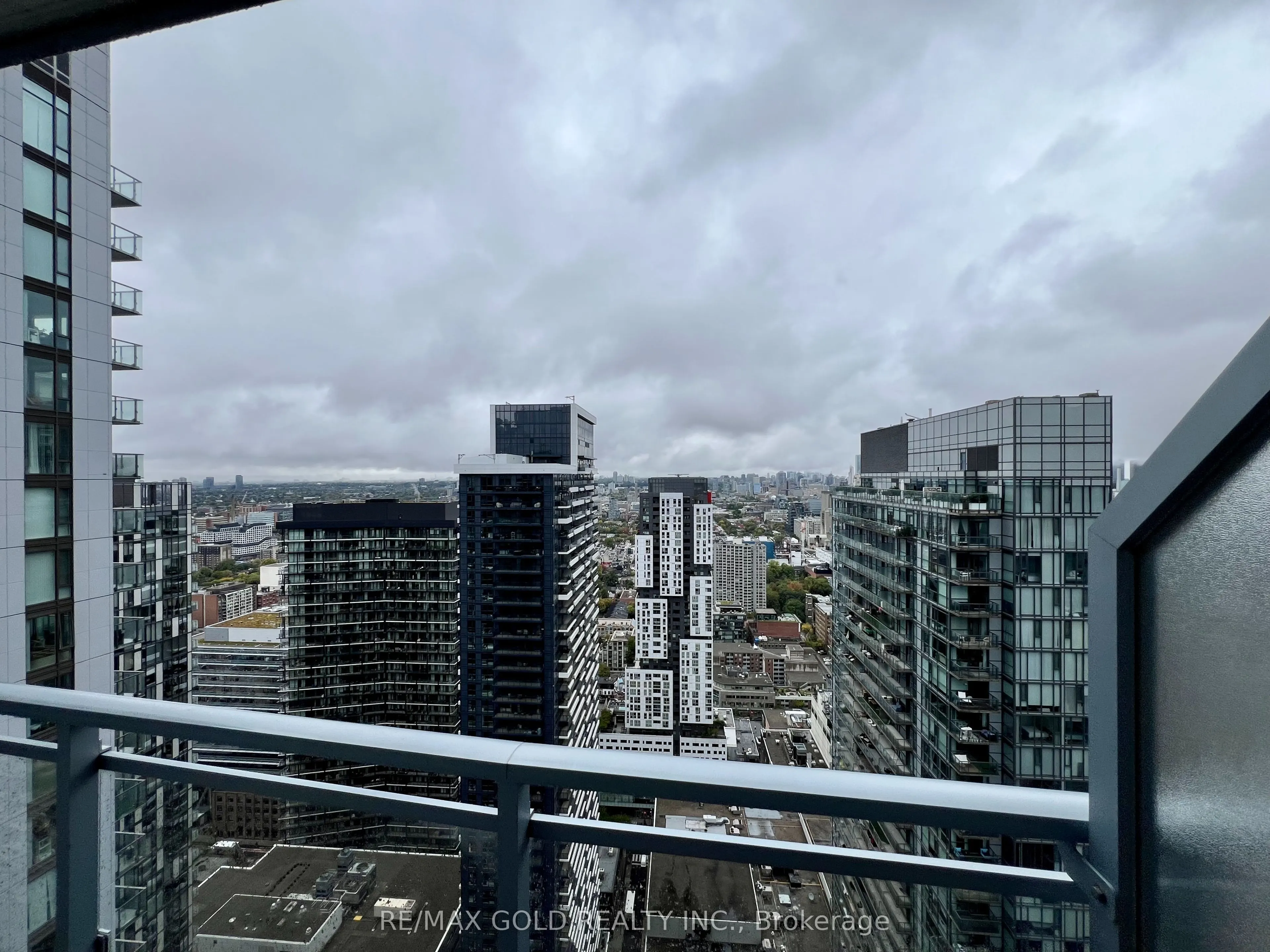 21 Widmer Street, #4202