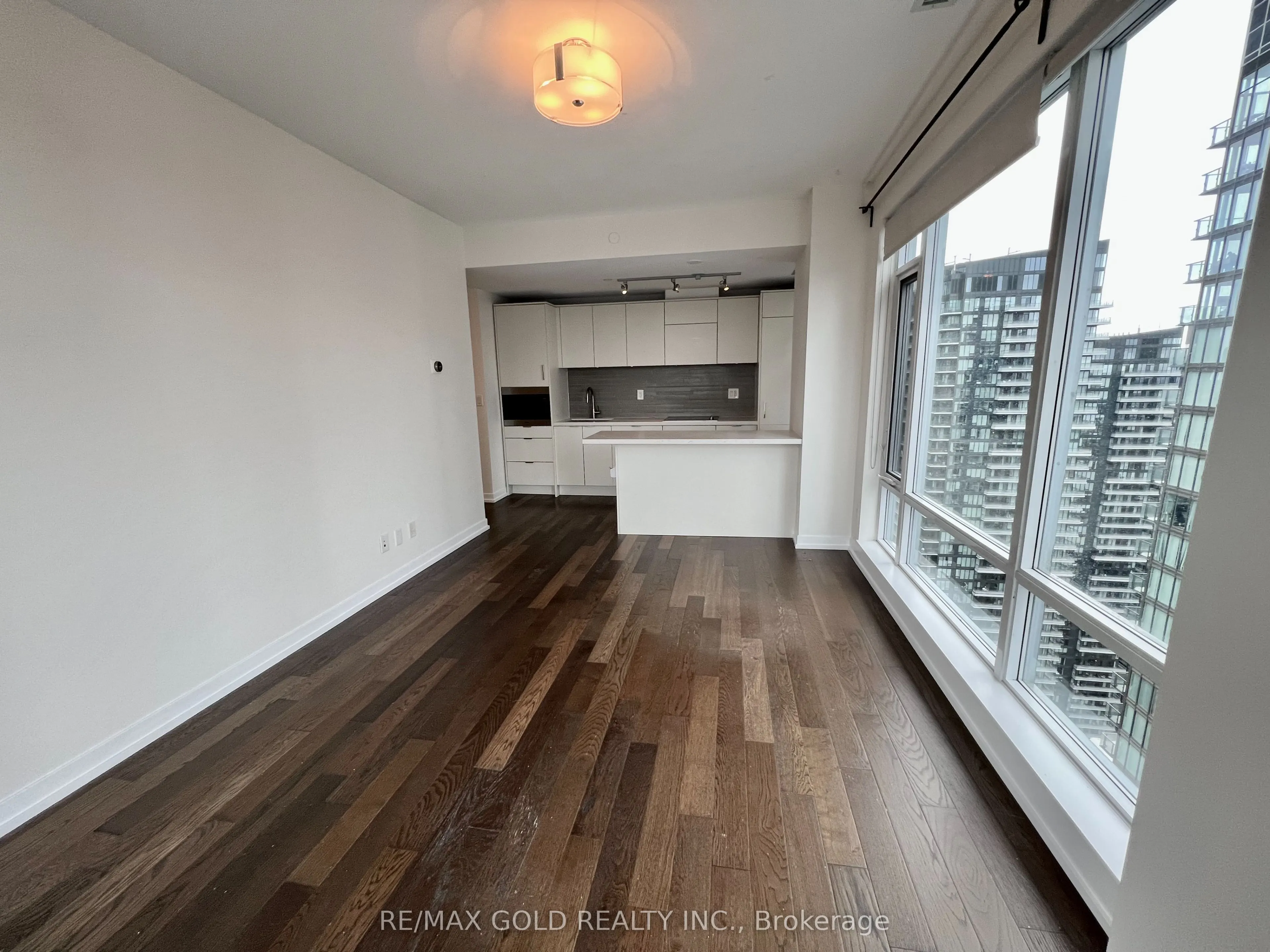 21 Widmer Street, #4202