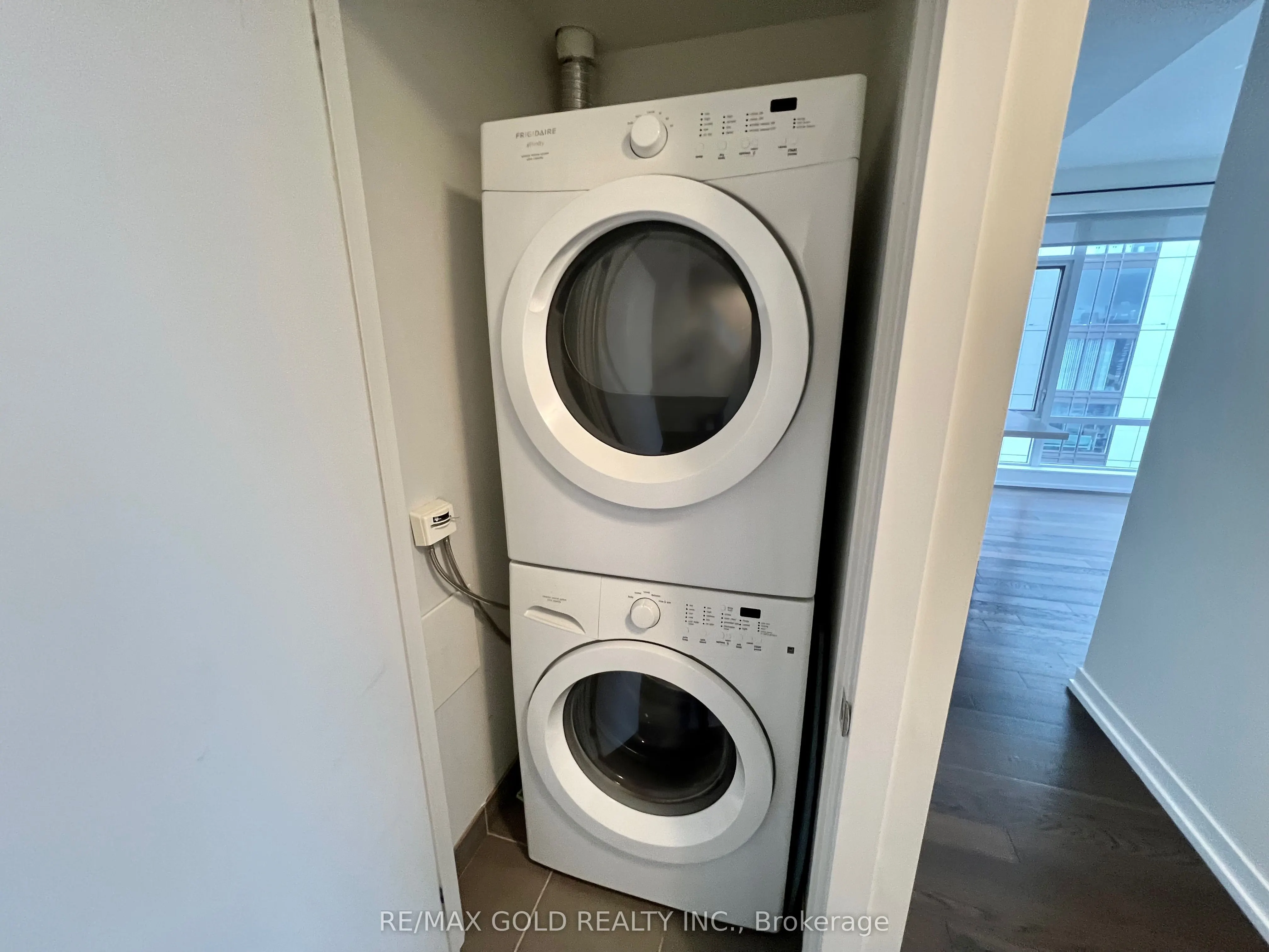 21 Widmer Street, #4202