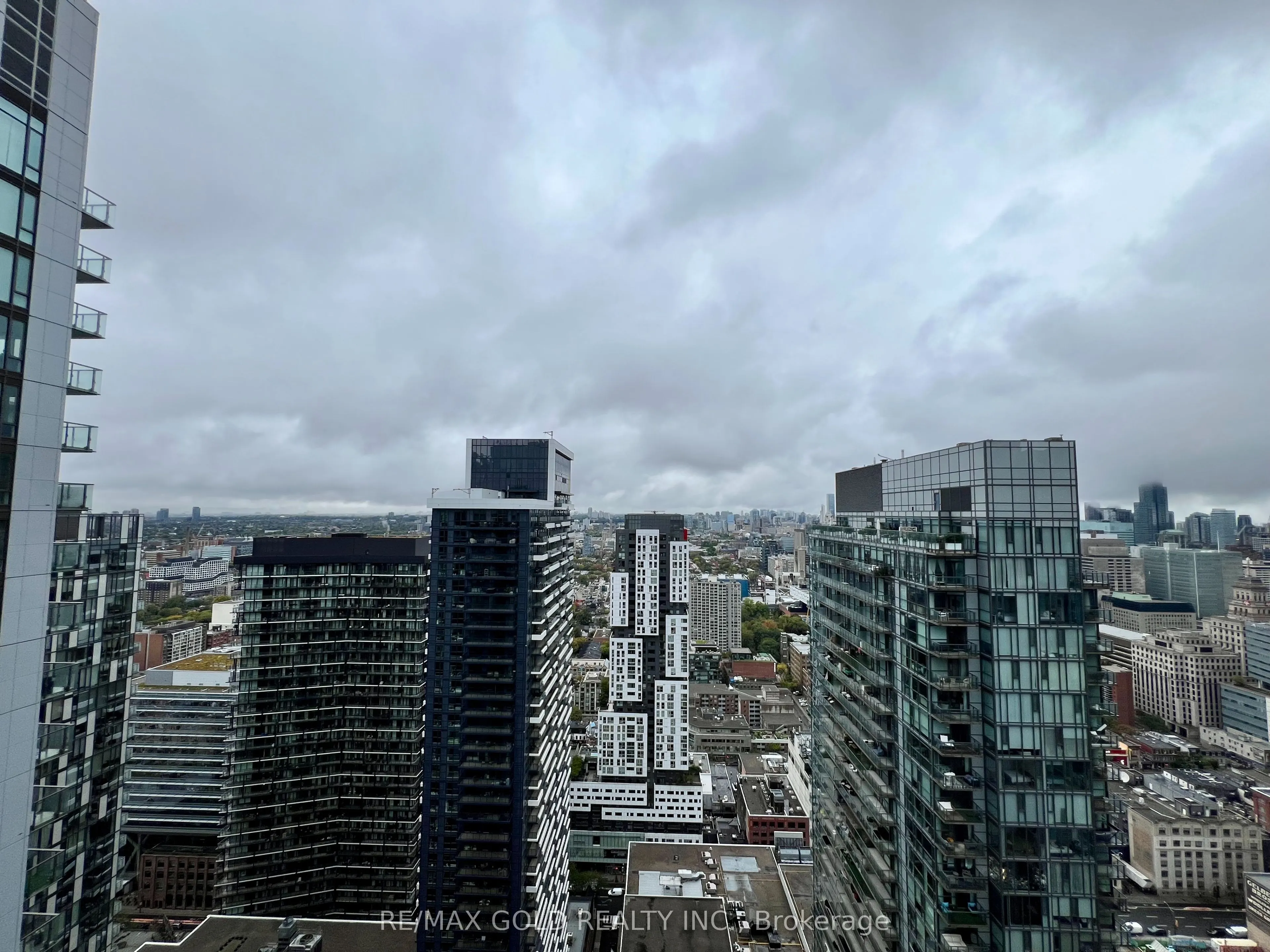 21 Widmer Street, #4202