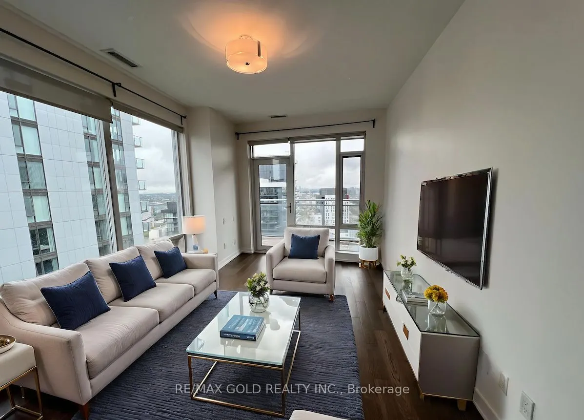 21 Widmer Street, #4202