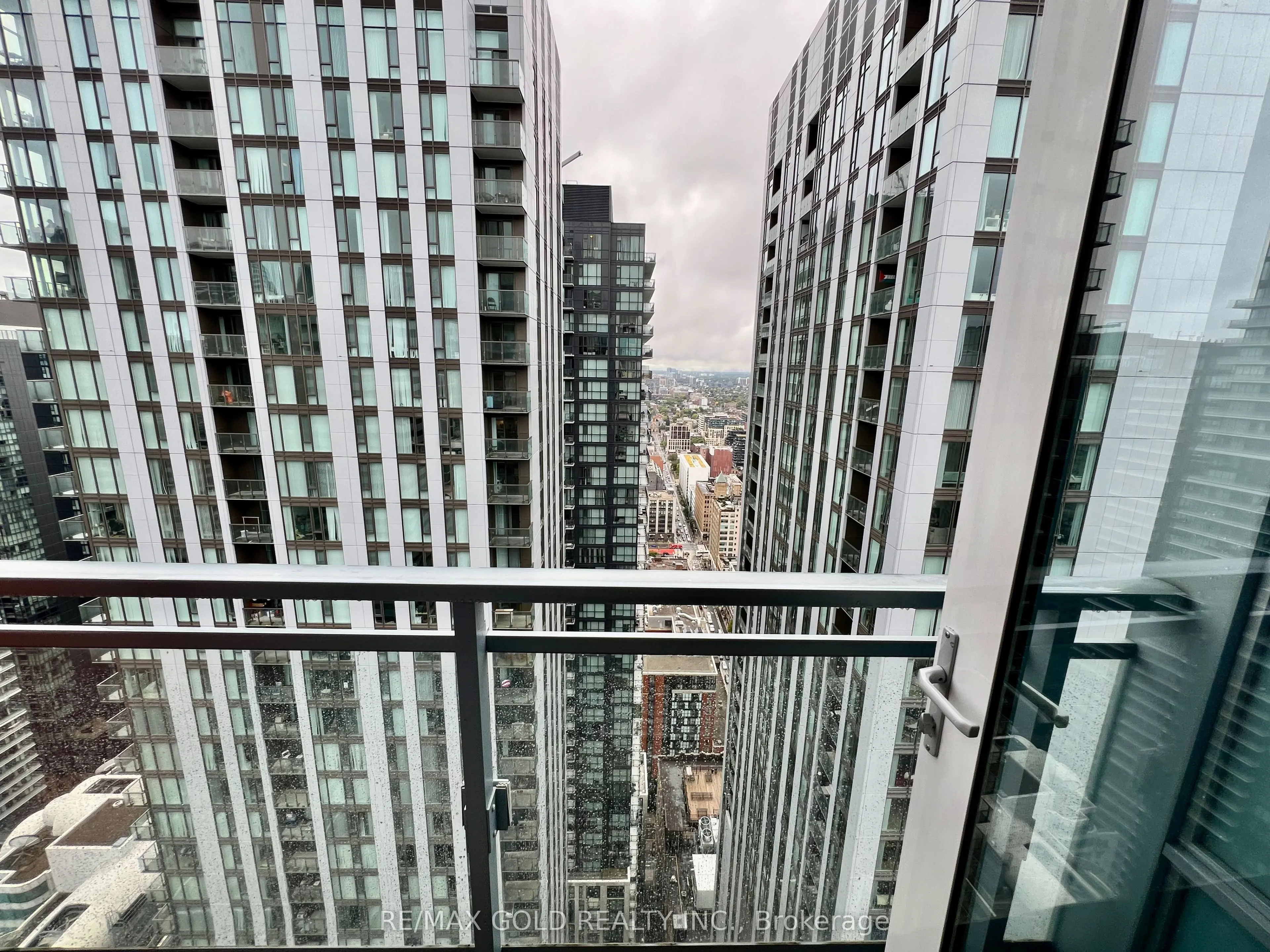 21 Widmer Street, #4202