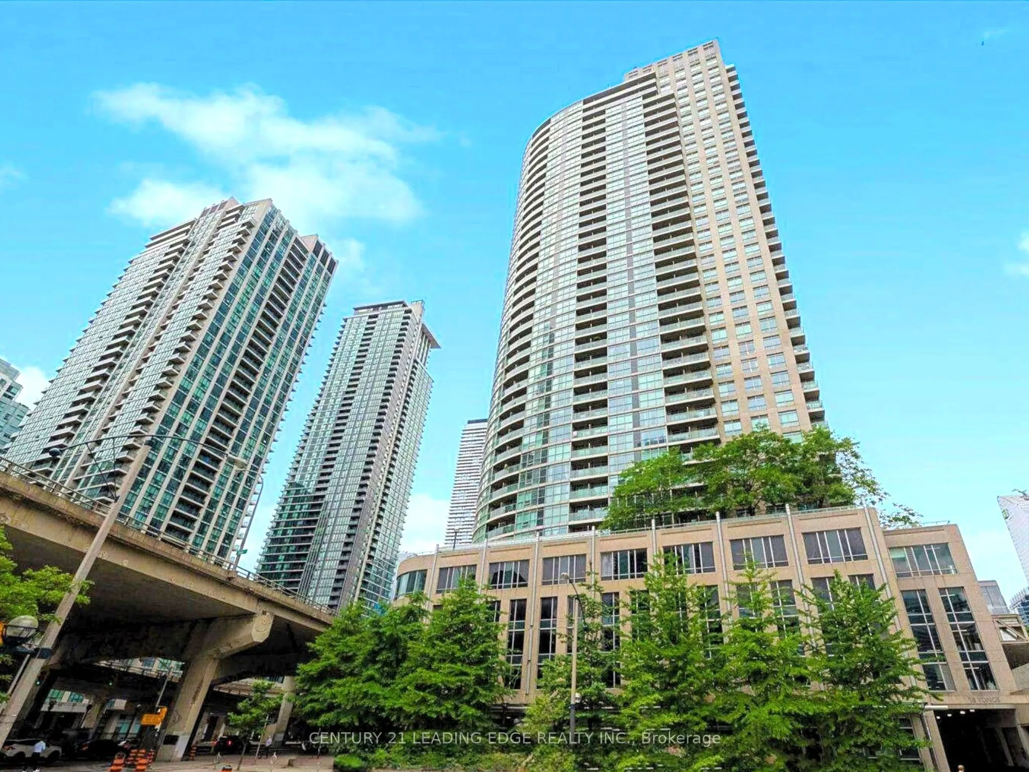 18 Yonge Street, #2212