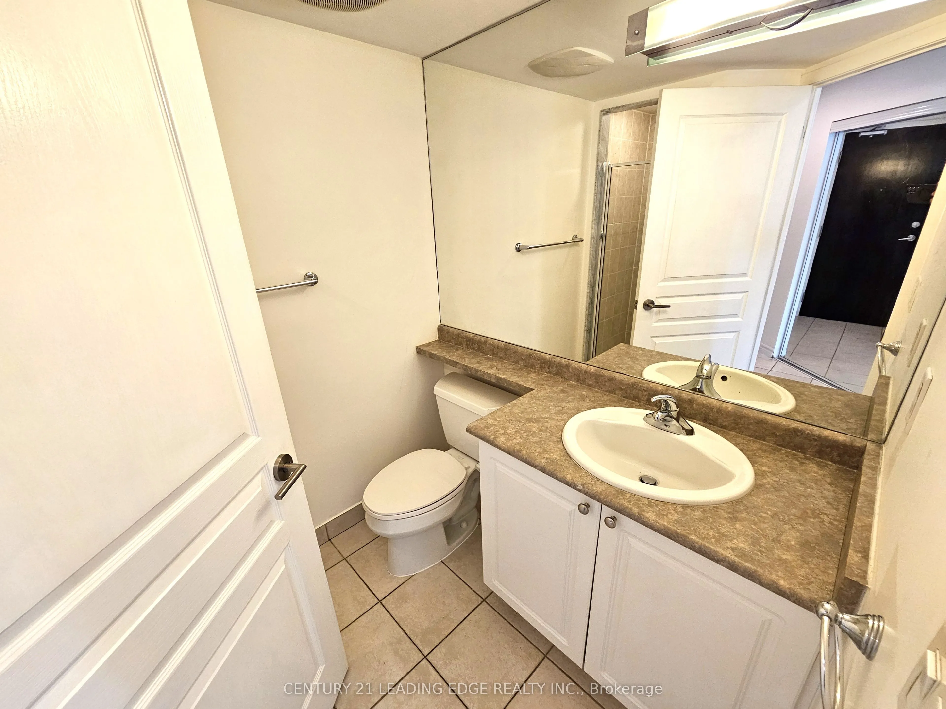 18 Yonge Street, #2212