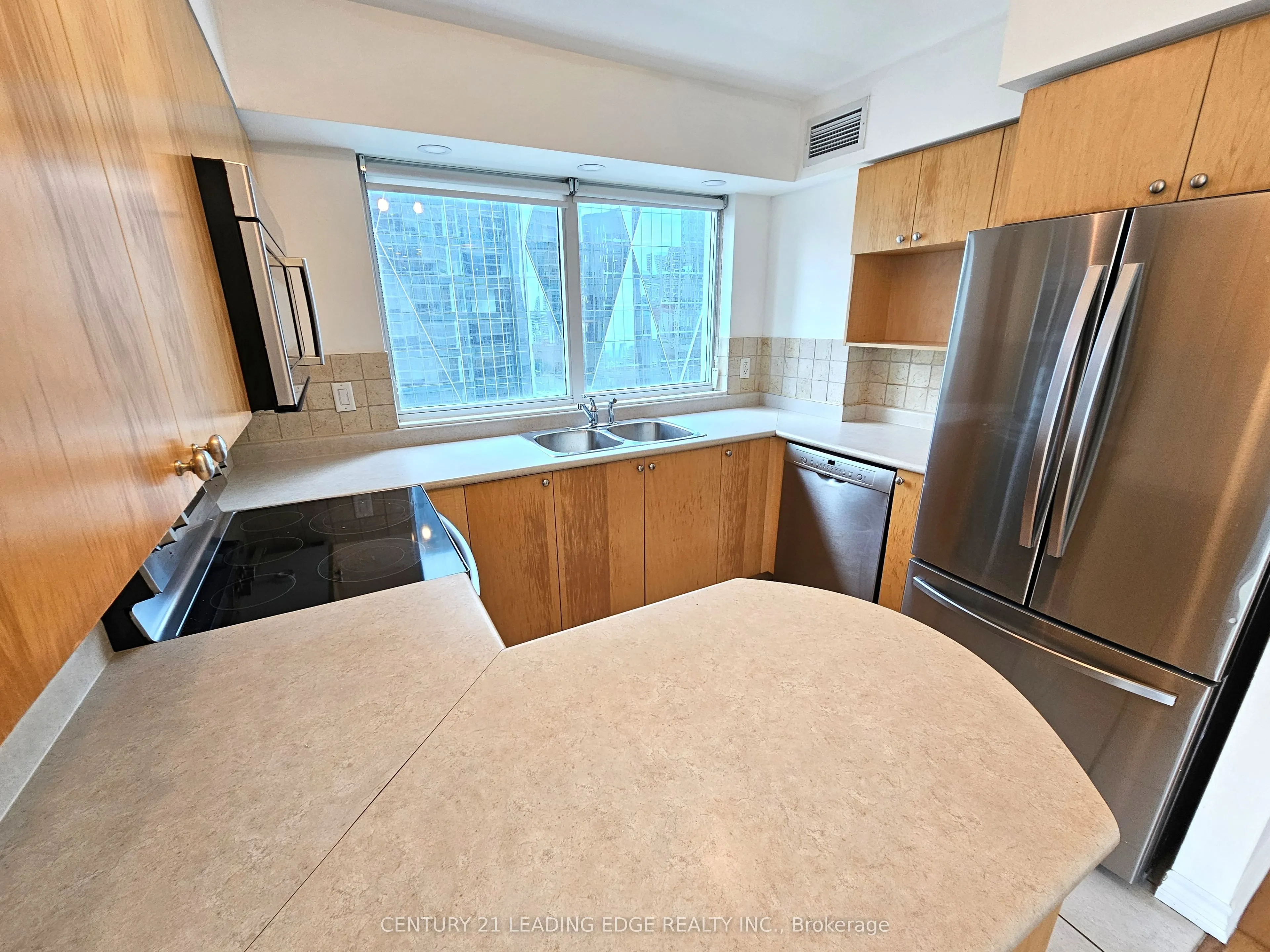 18 Yonge Street, #2212