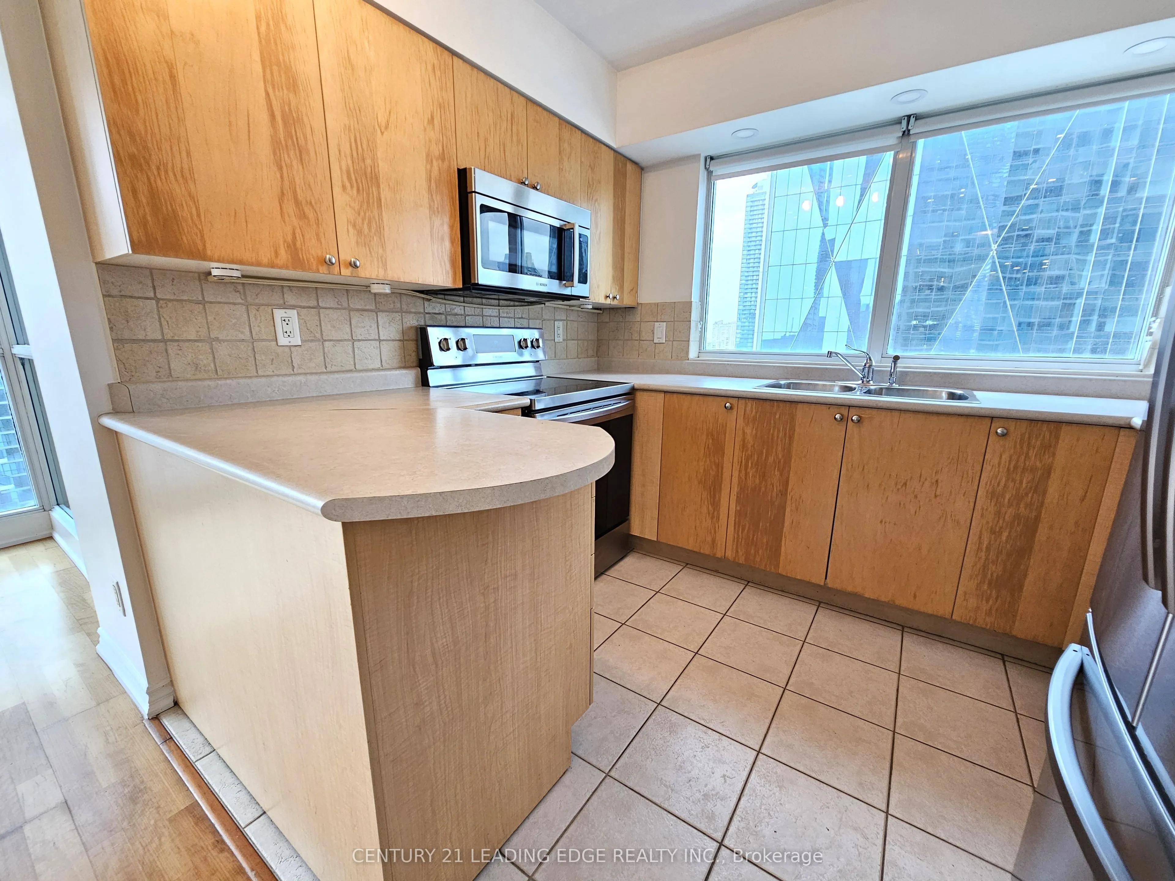 18 Yonge Street, #2212