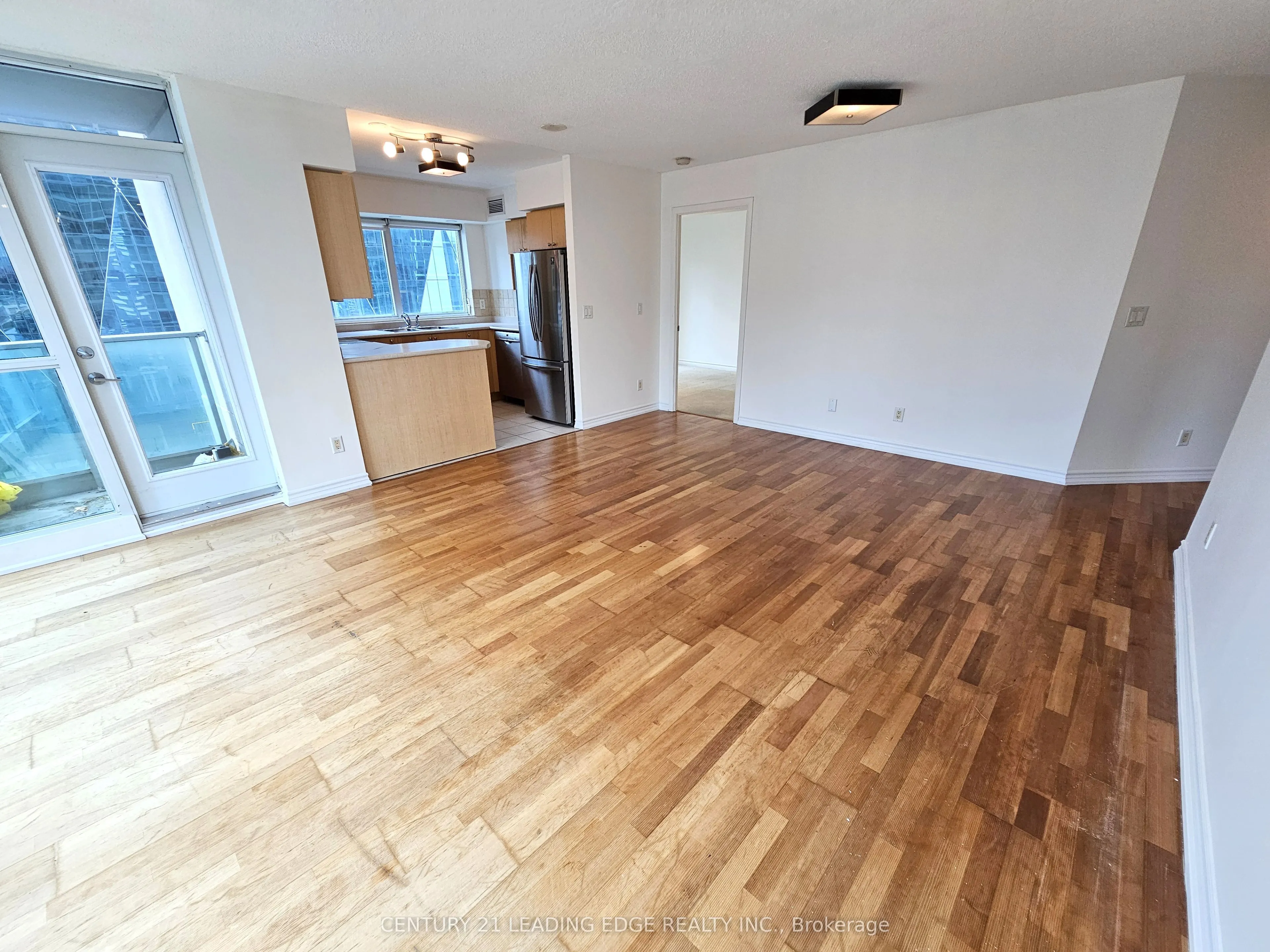 18 Yonge Street, #2212