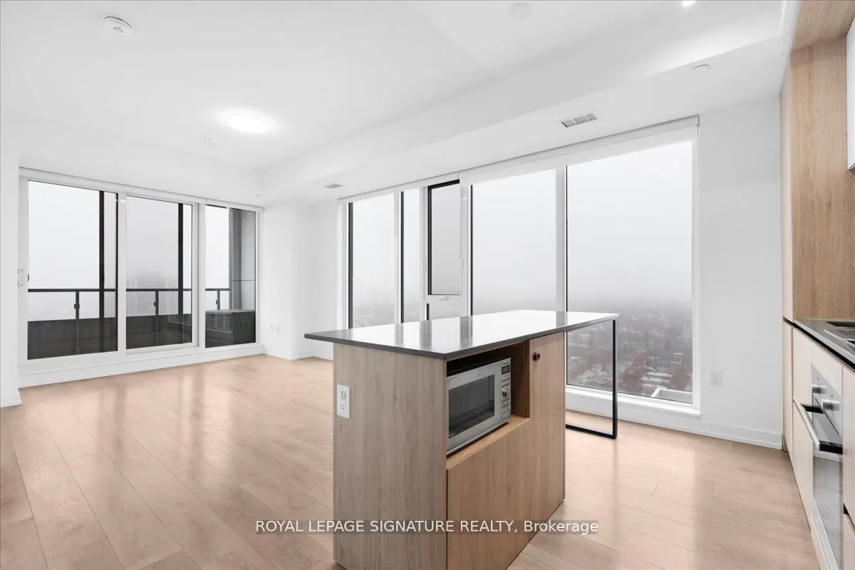 225 Sumach Street, #2509