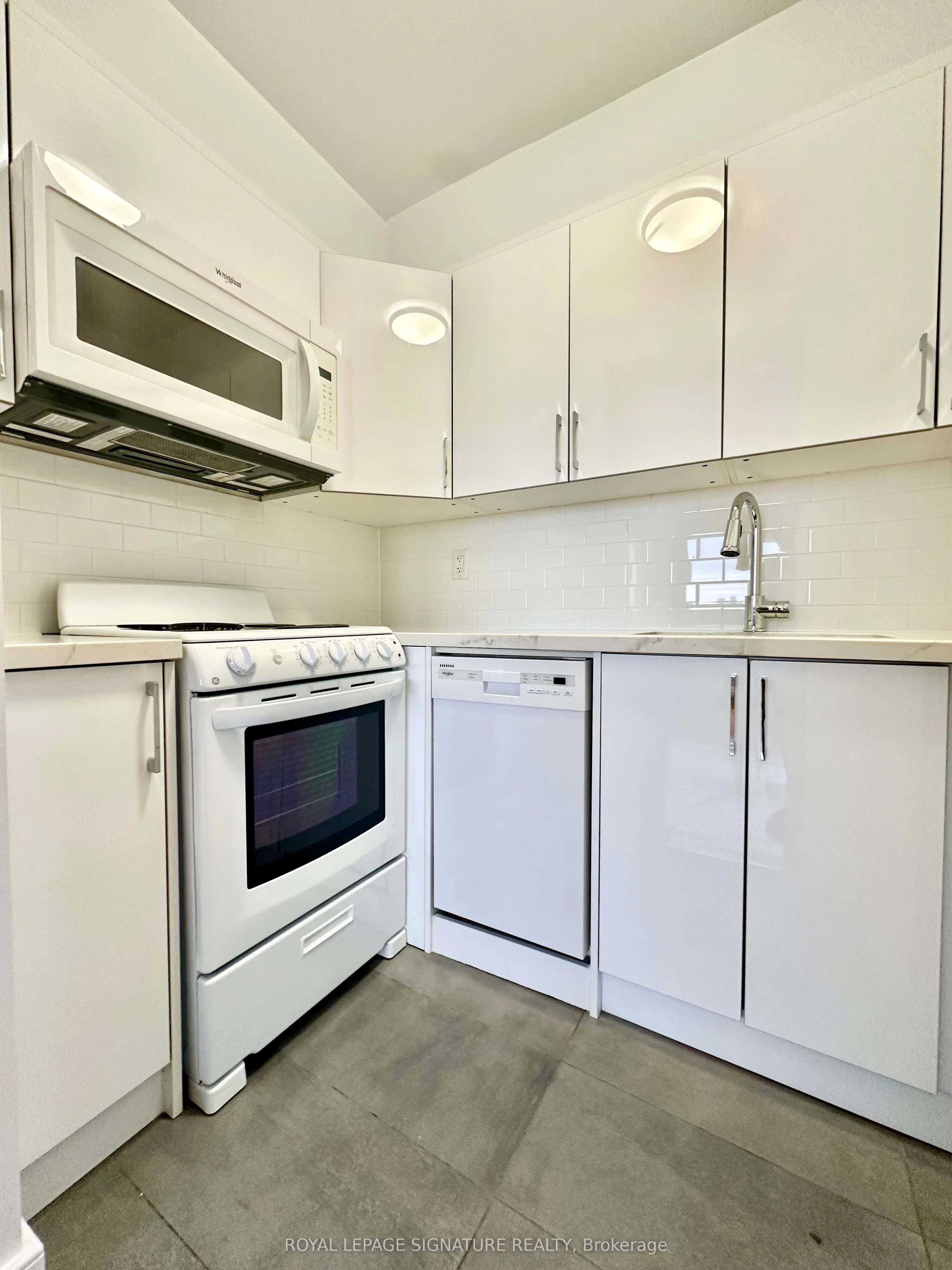 666 Spadina Avenue, #2101