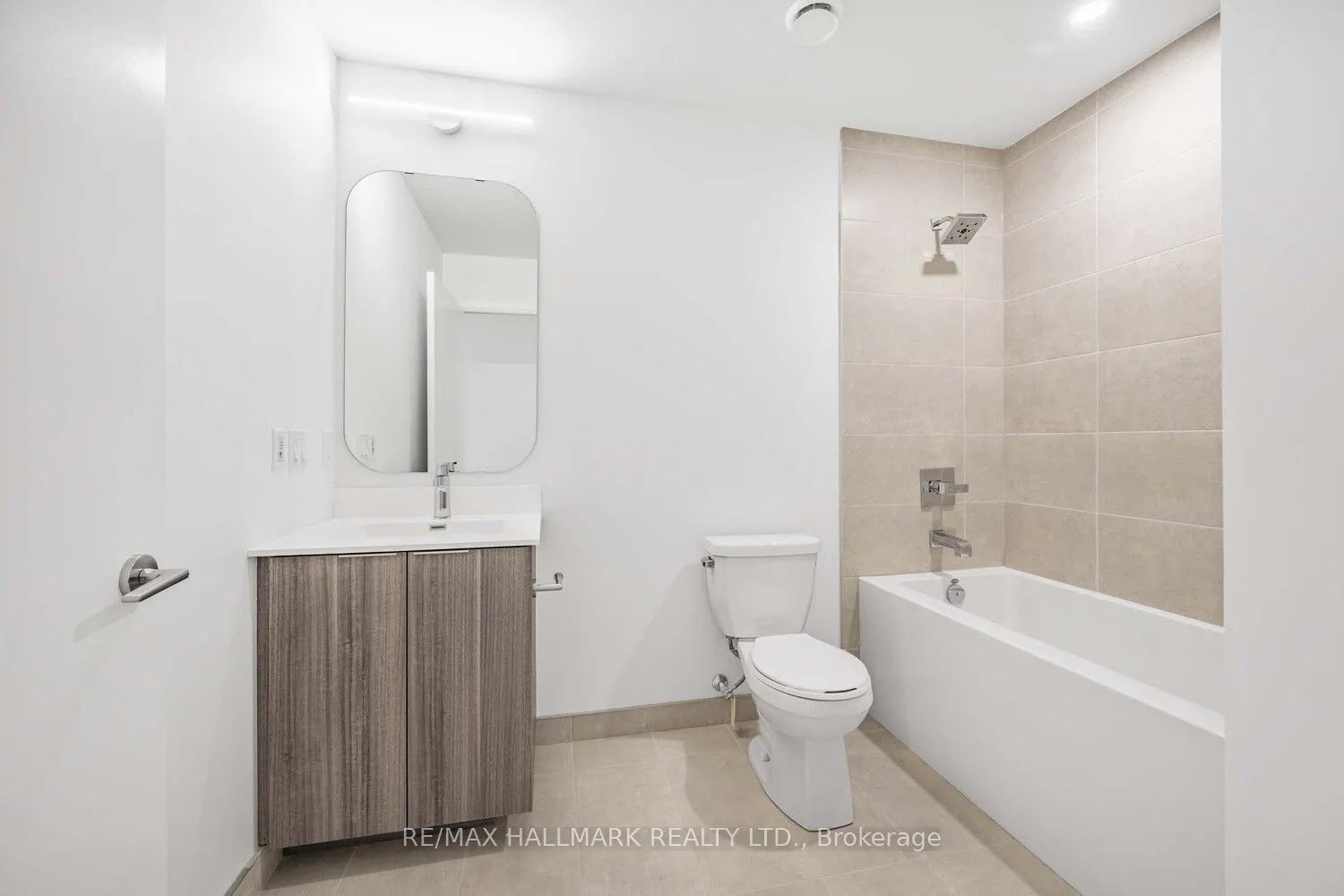 15 Richardson Street, #713