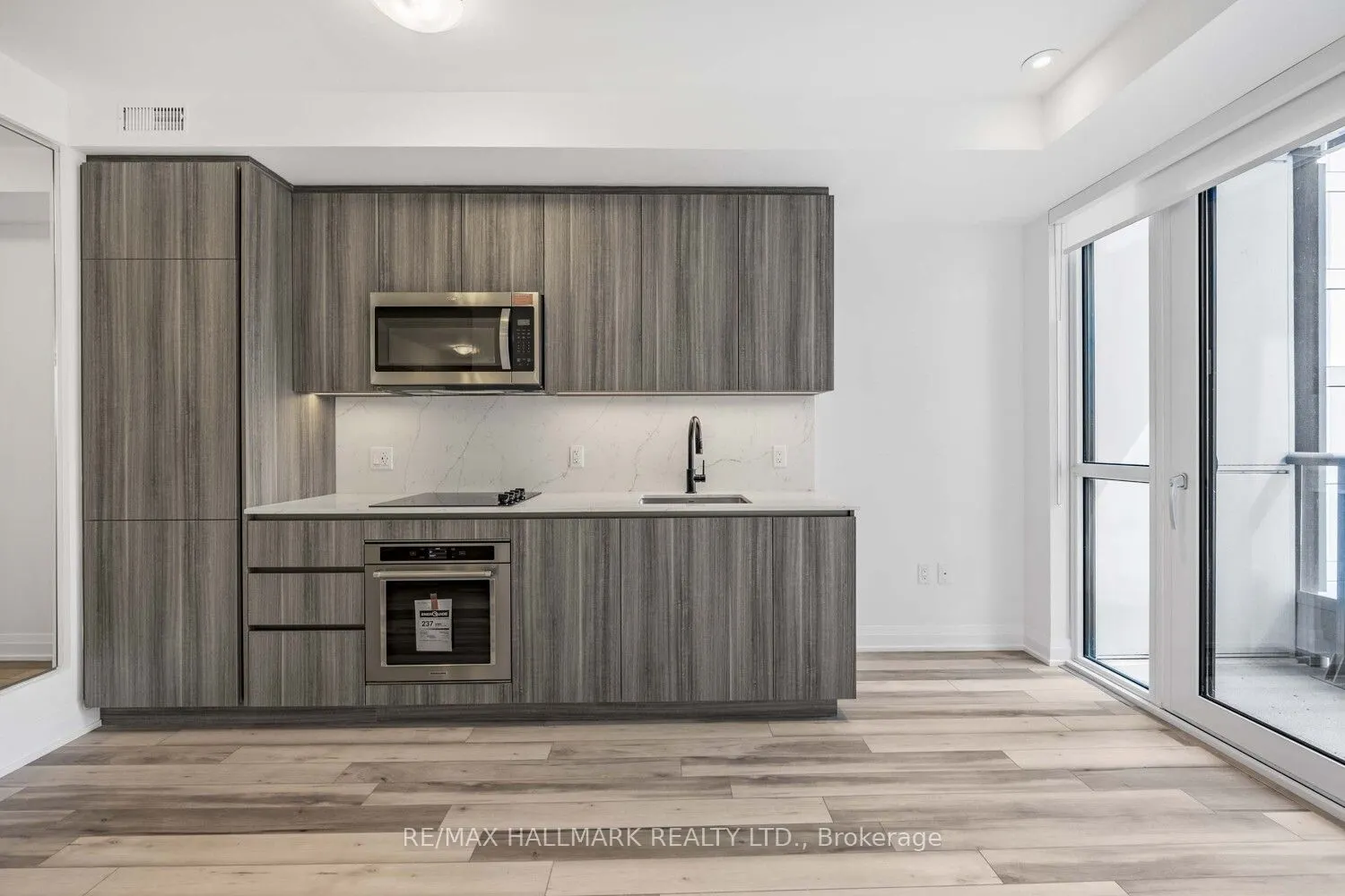 15 Richardson Street, #713