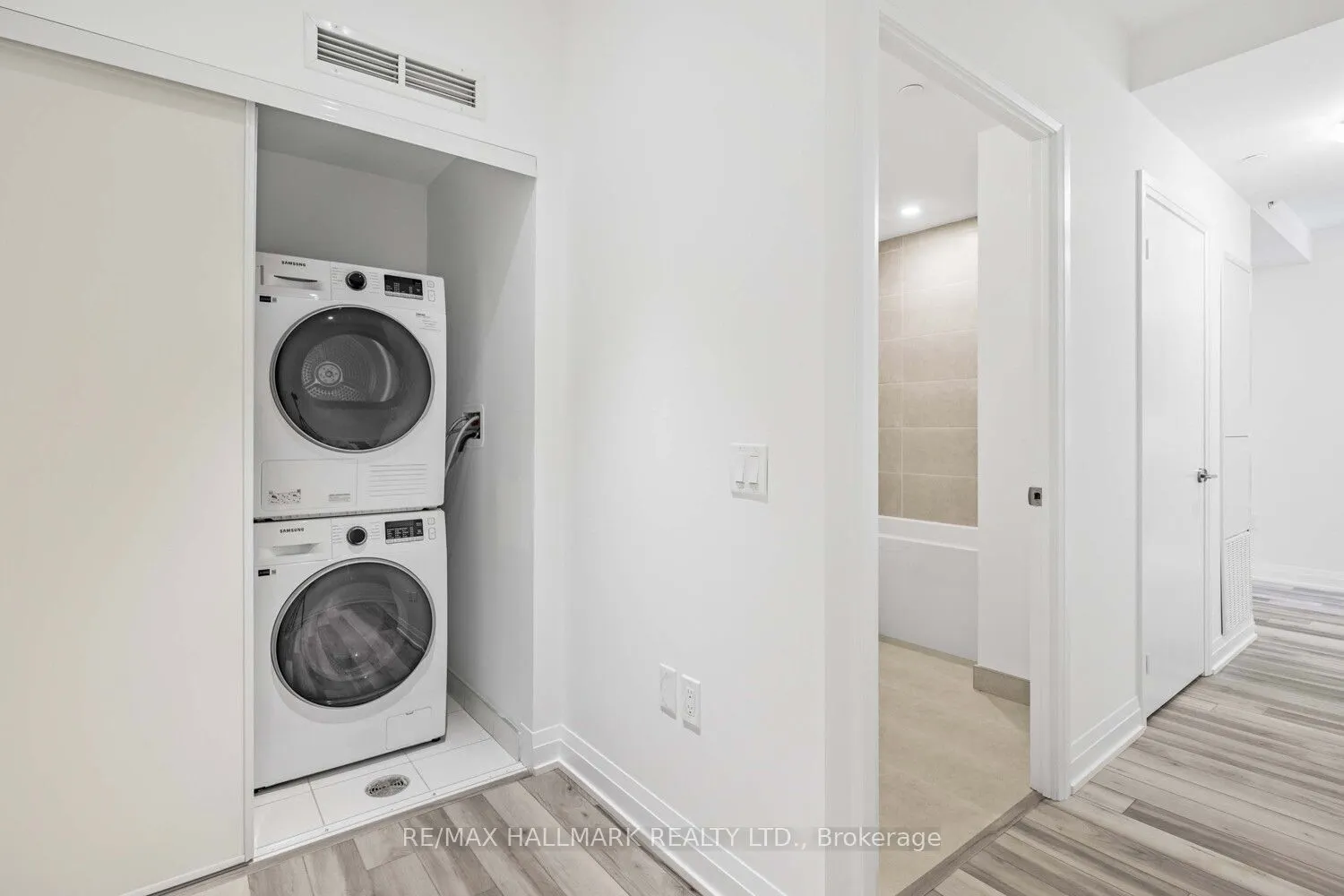 15 Richardson Street, #713