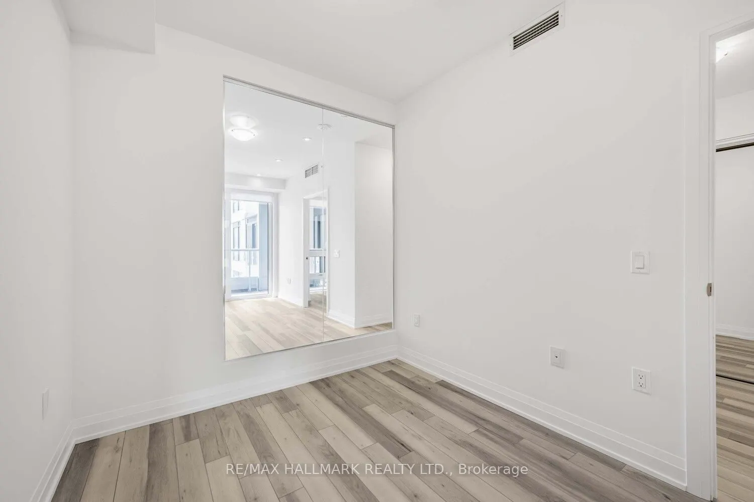 15 Richardson Street, #713