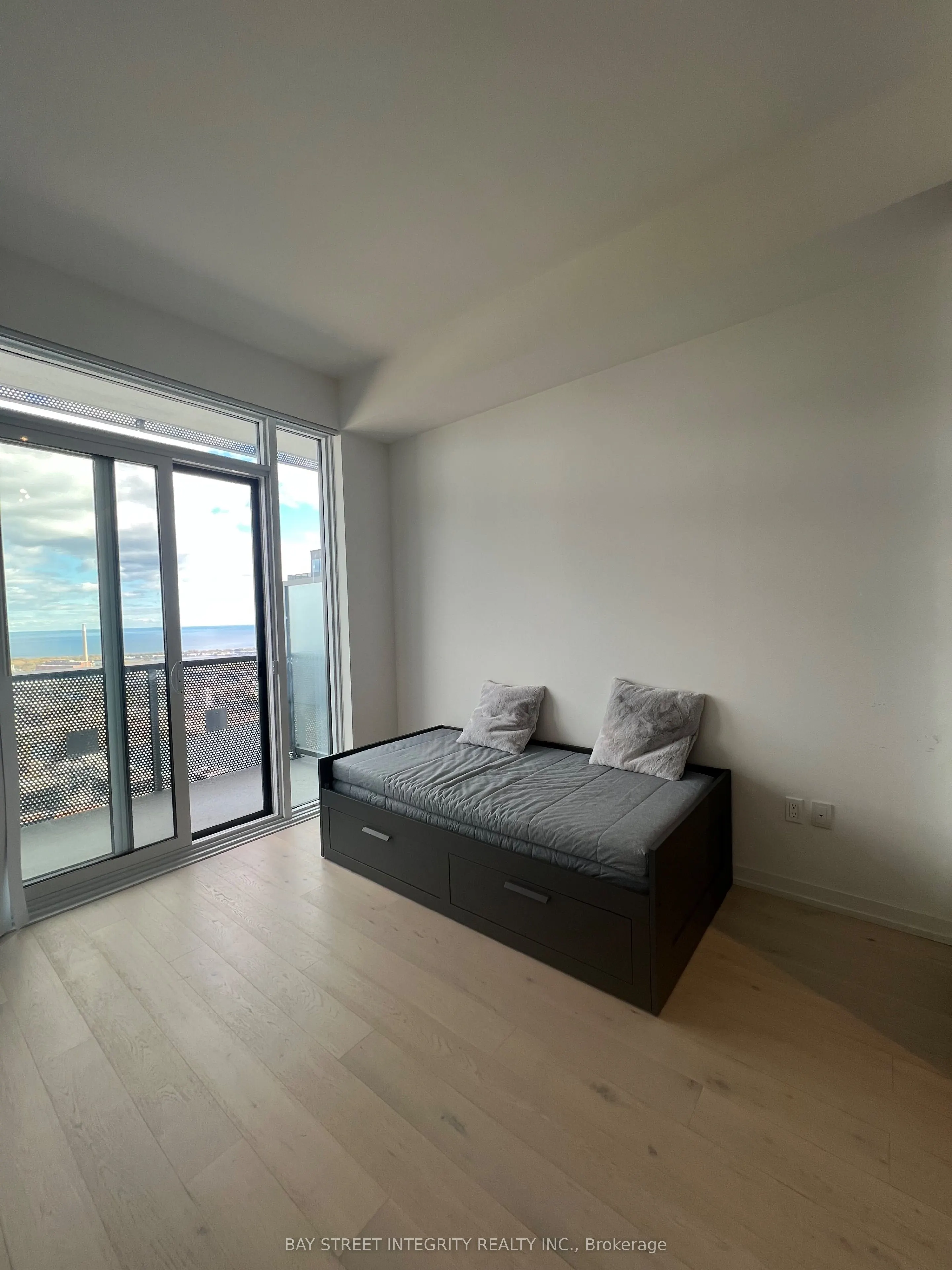 55 Cooper Street, #206