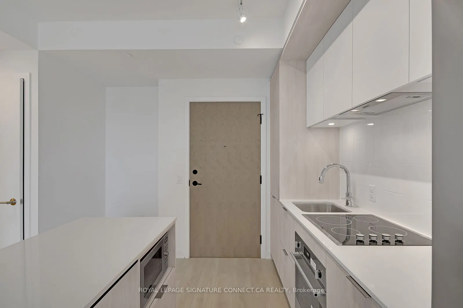 130 River Street, #909