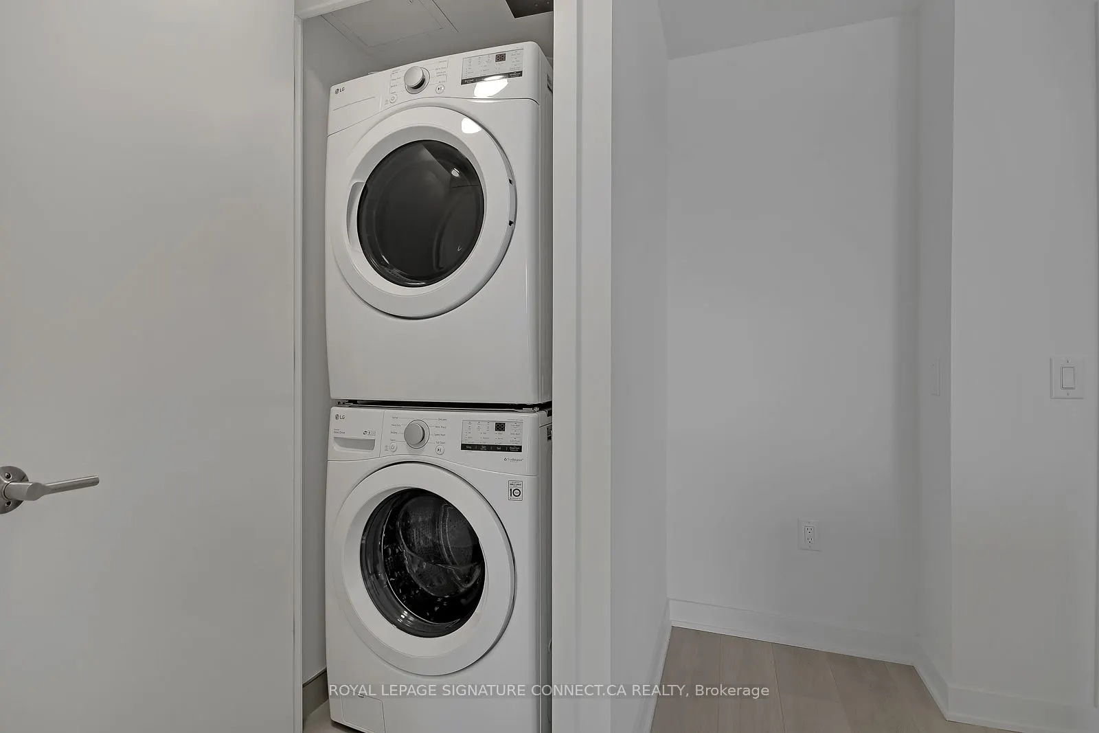 130 River Street, #909