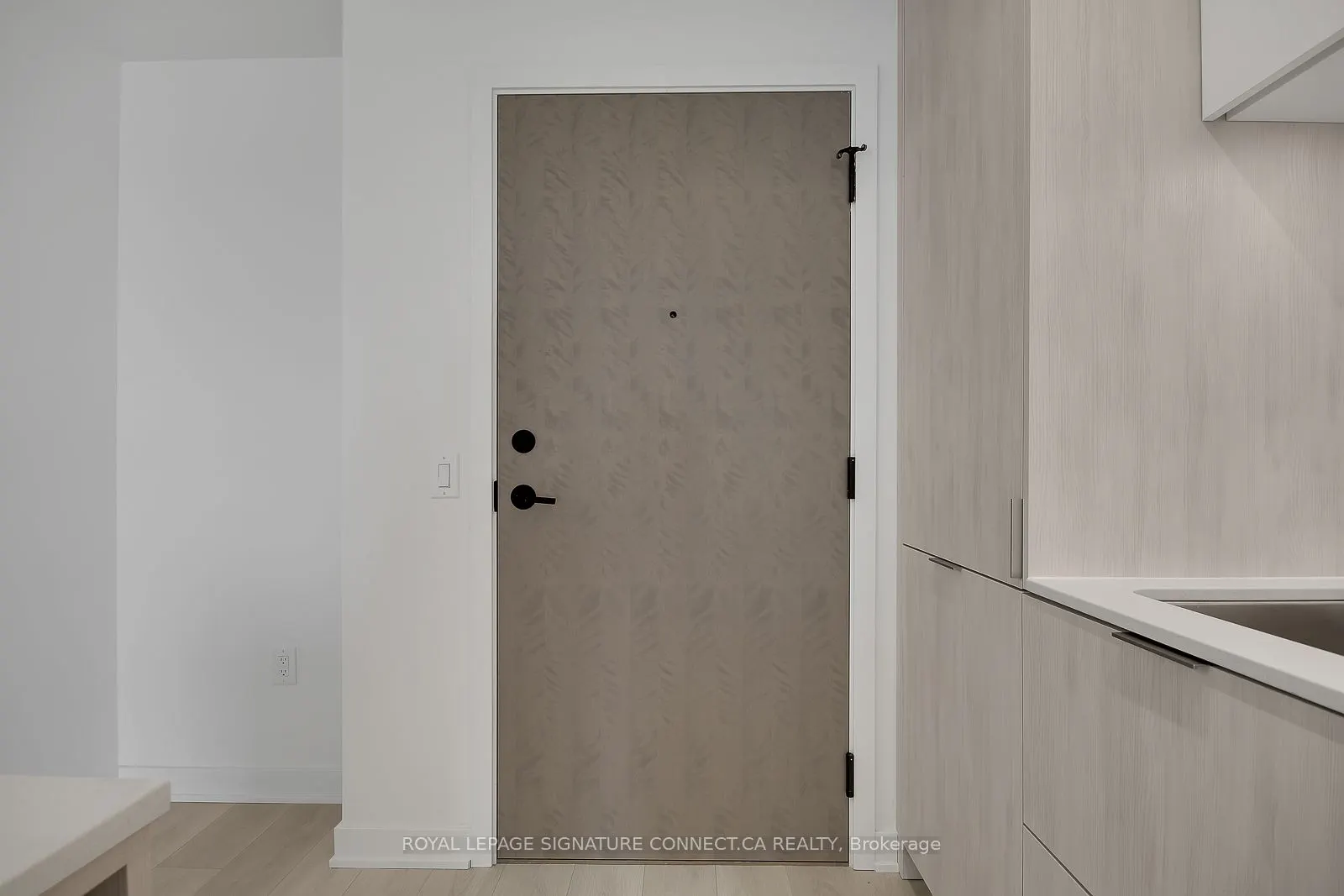 130 River Street, #909