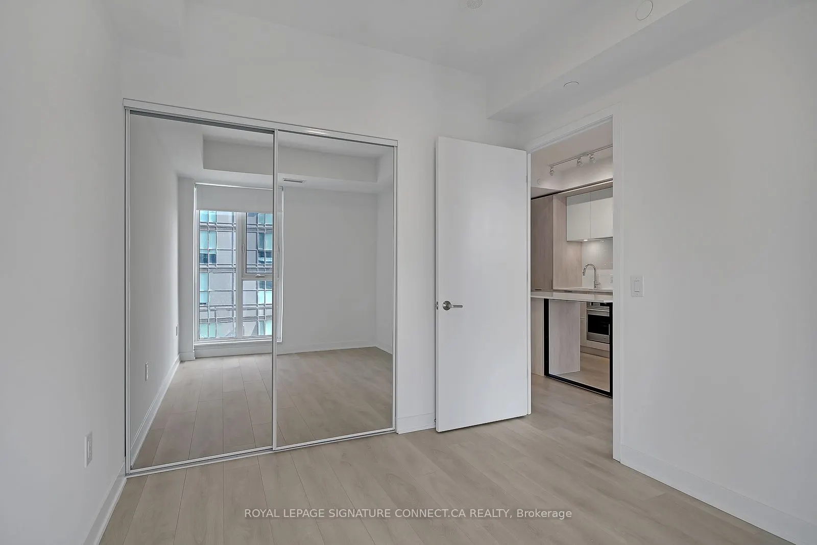 130 River Street, #909