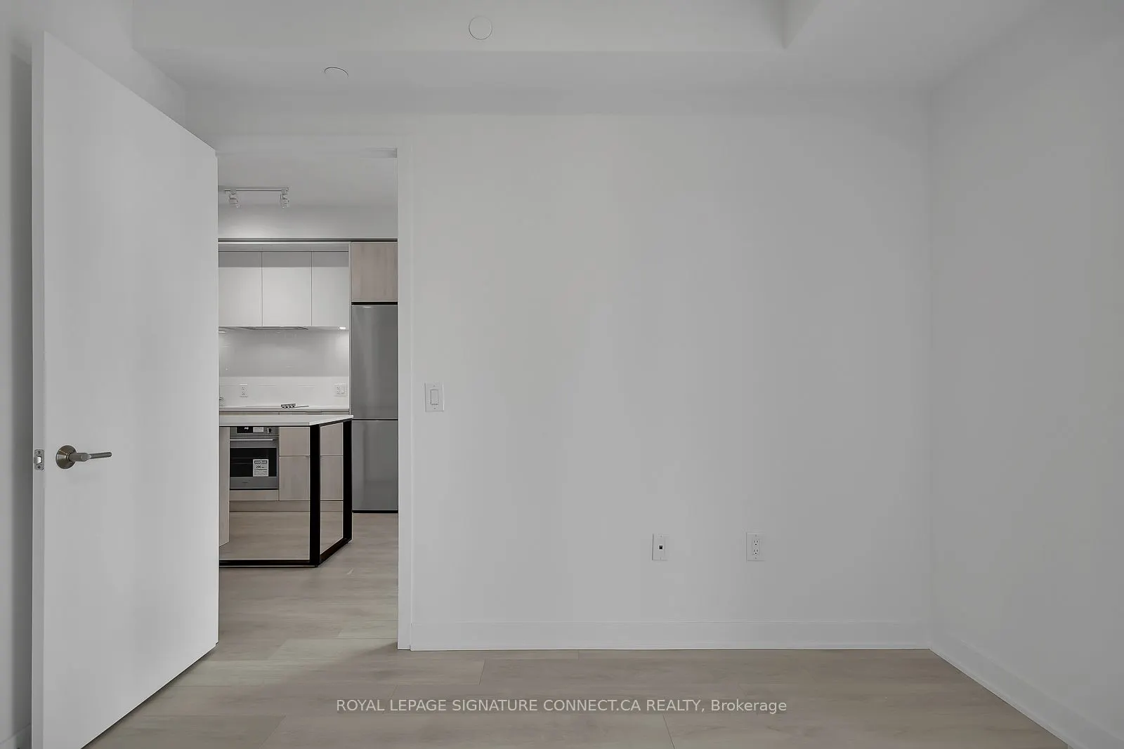 130 River Street, #909