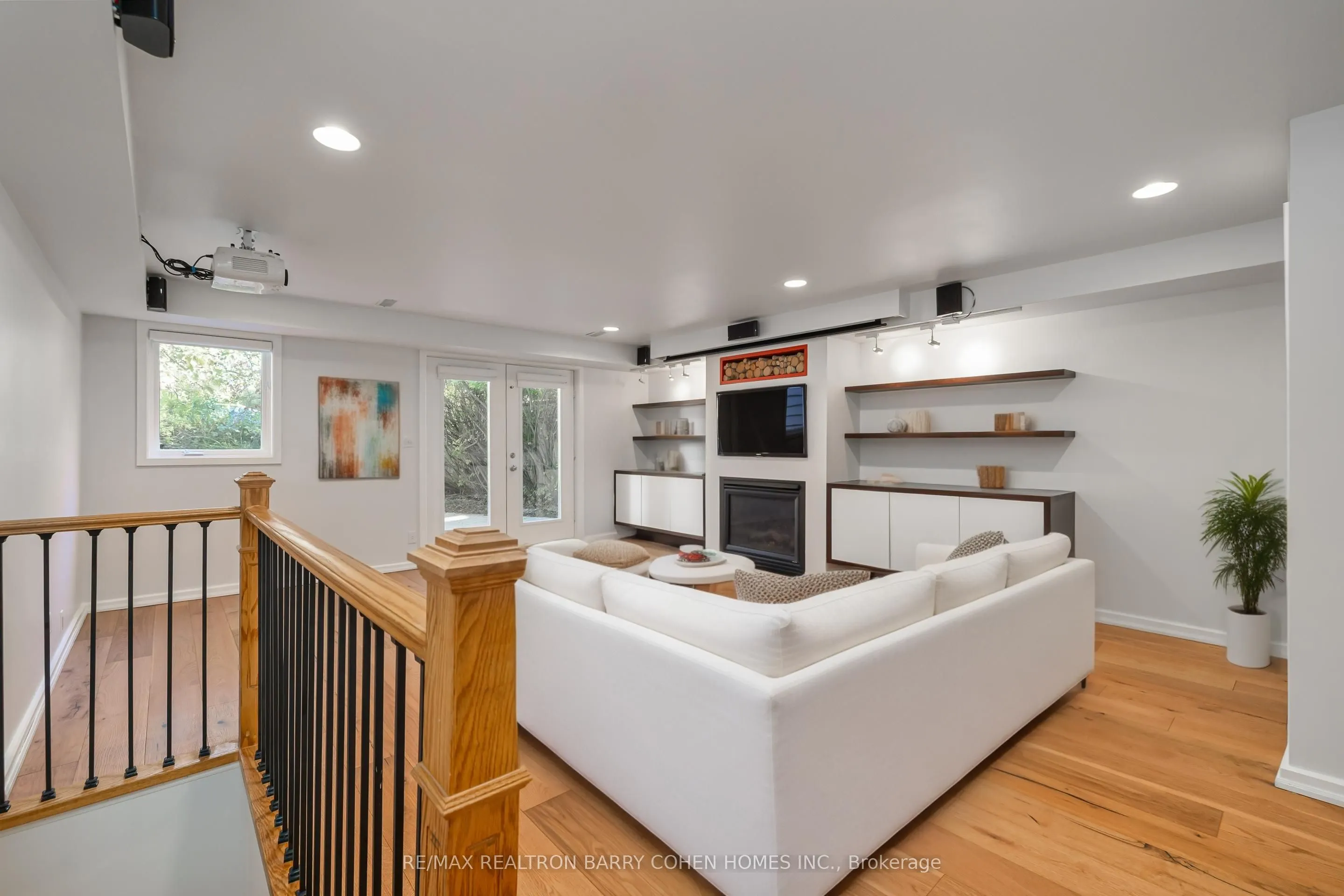 29 Glen Rush Boulevard