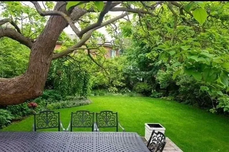 29 Glen Rush Boulevard