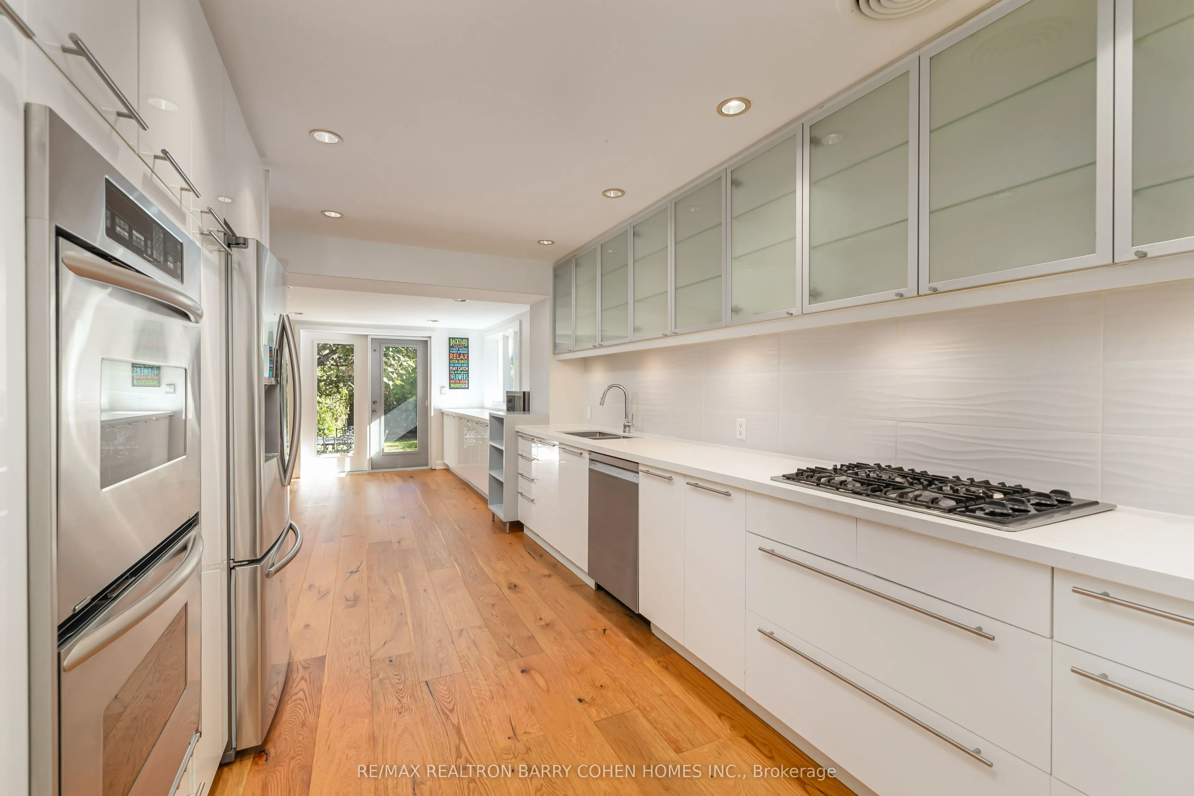 29 Glen Rush Boulevard