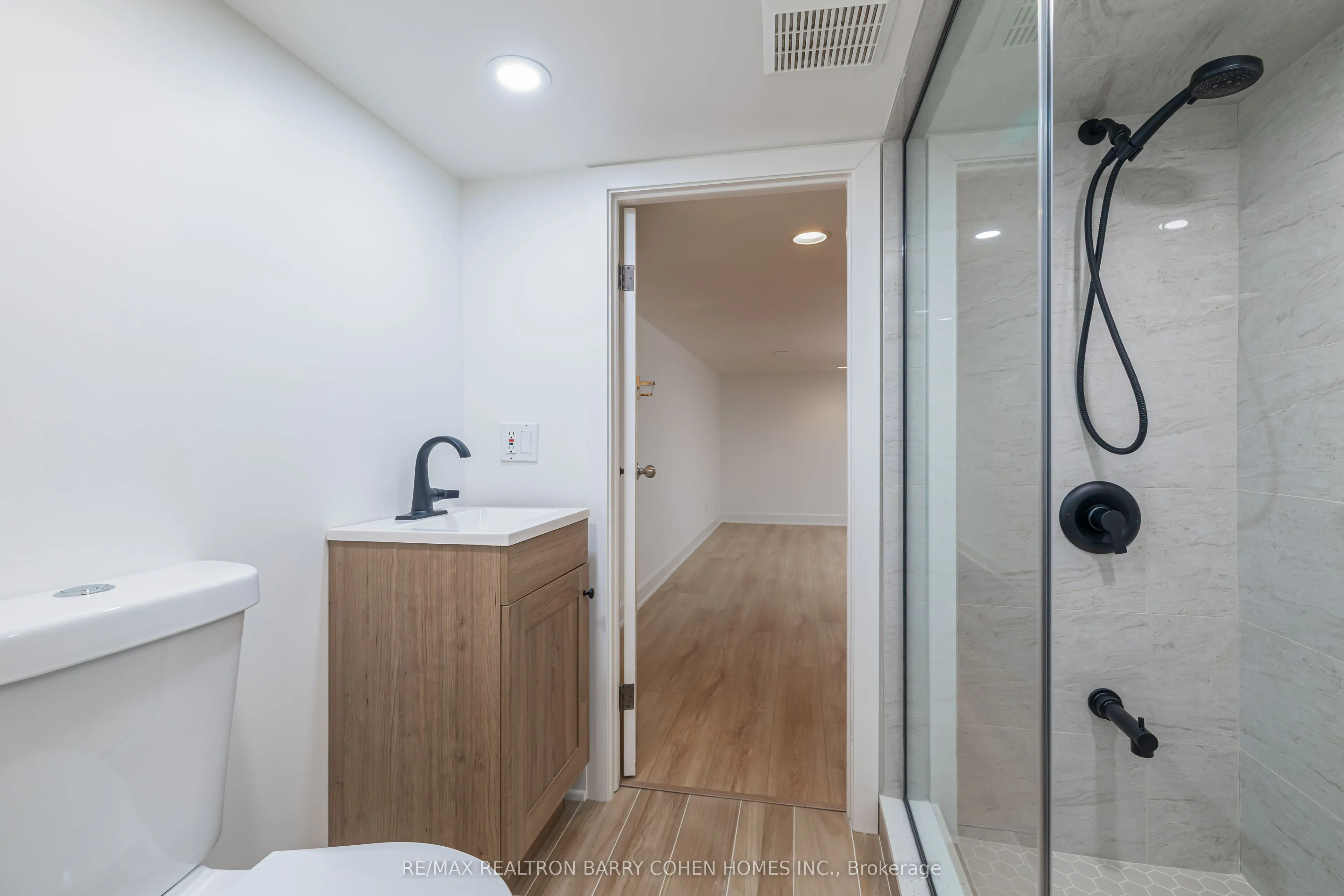 29 Glen Rush Boulevard