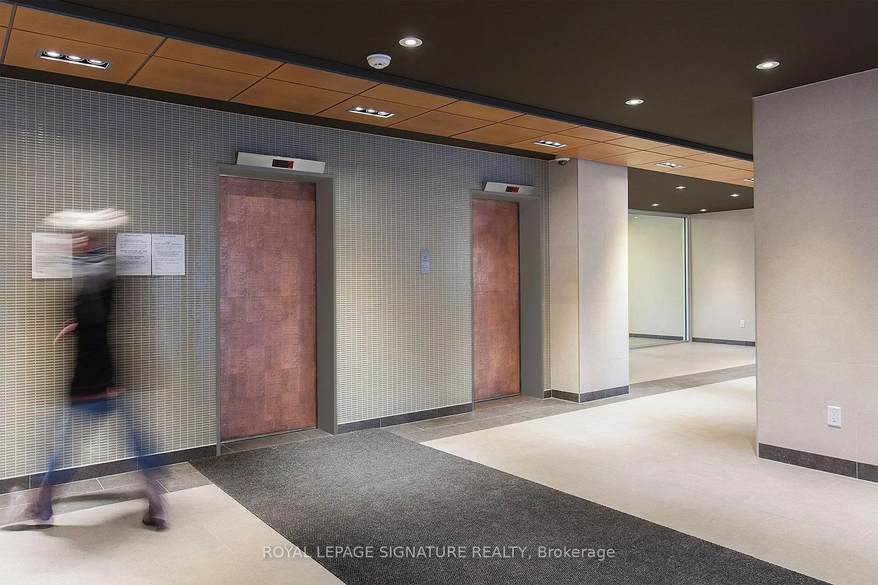 666 Spadina Avenue, #809