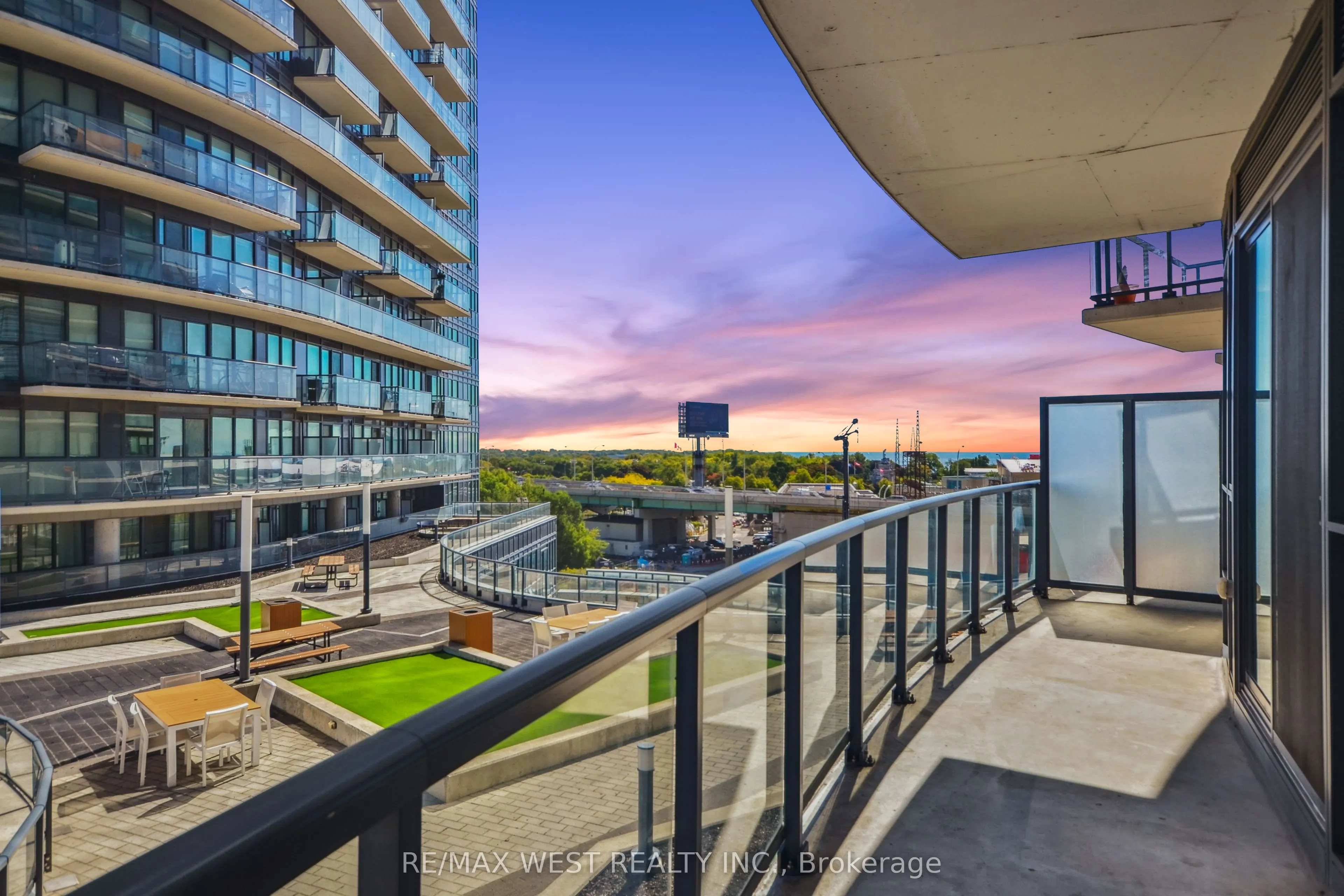 51 East Liberty Street, #607