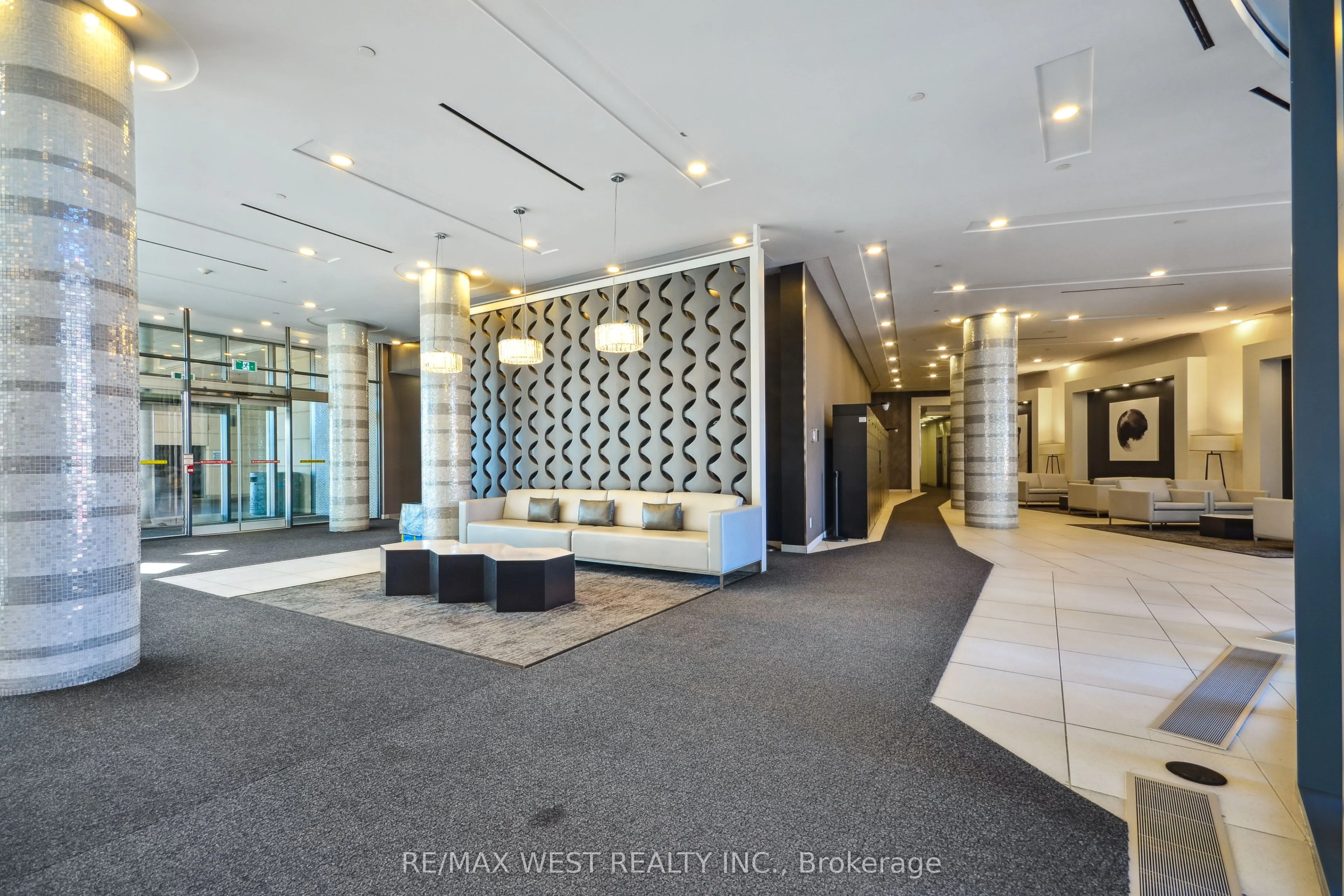 51 East Liberty Street, #607