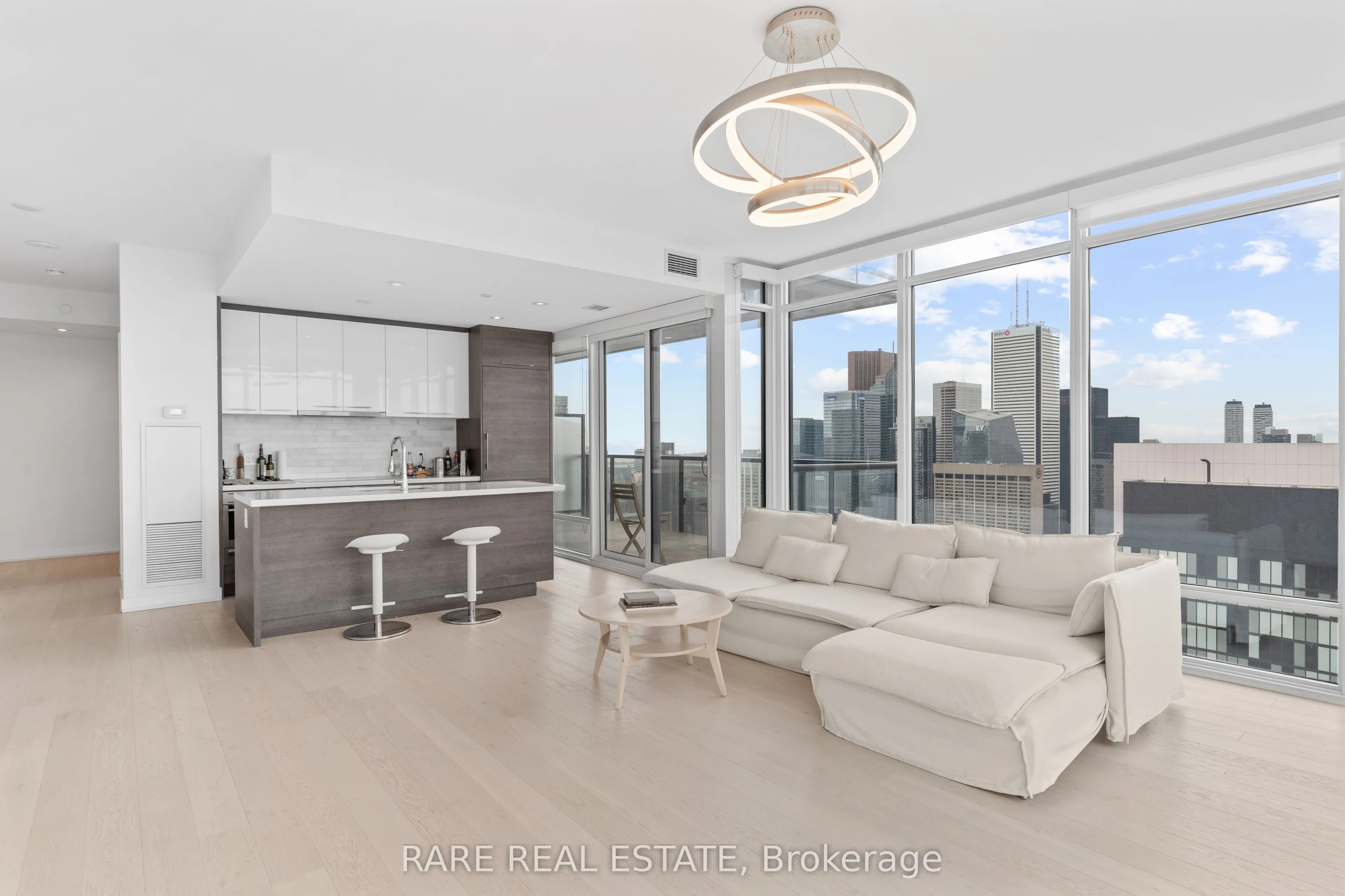 488 University Avenue, #3910