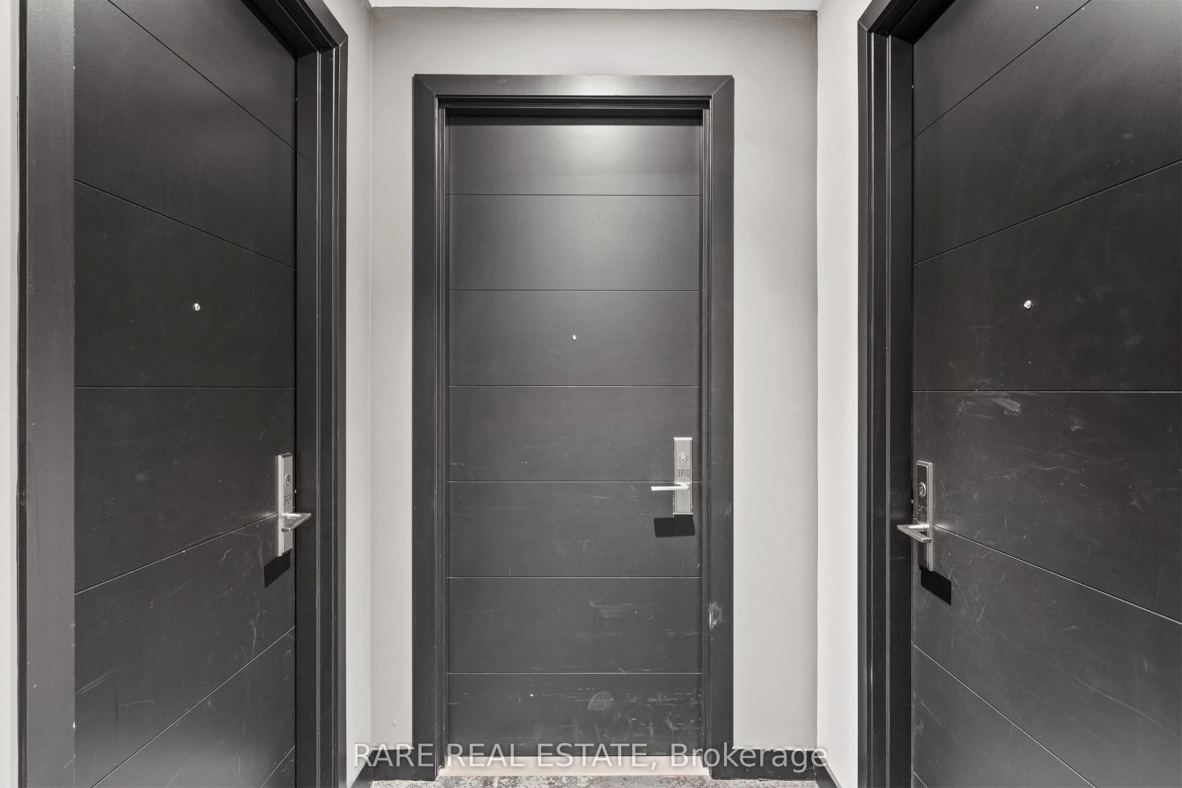 488 University Avenue, #3910