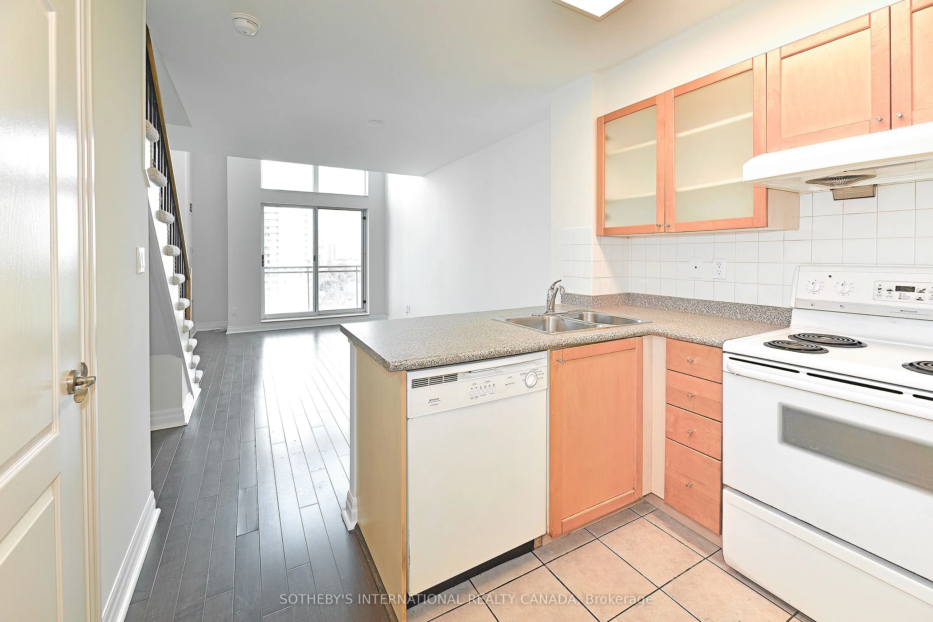 188 Doris Avenue, #1704