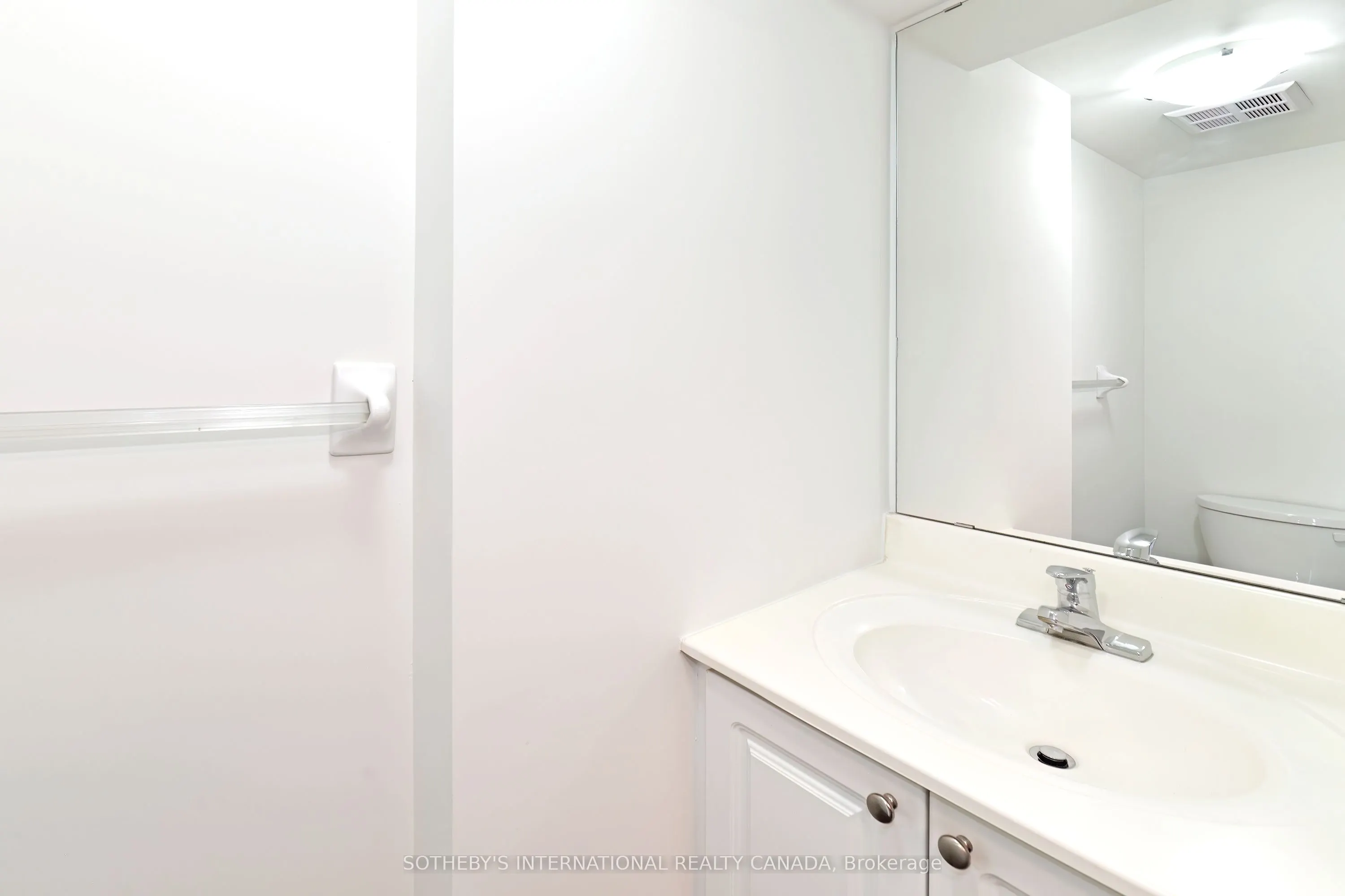 188 Doris Avenue, #1704